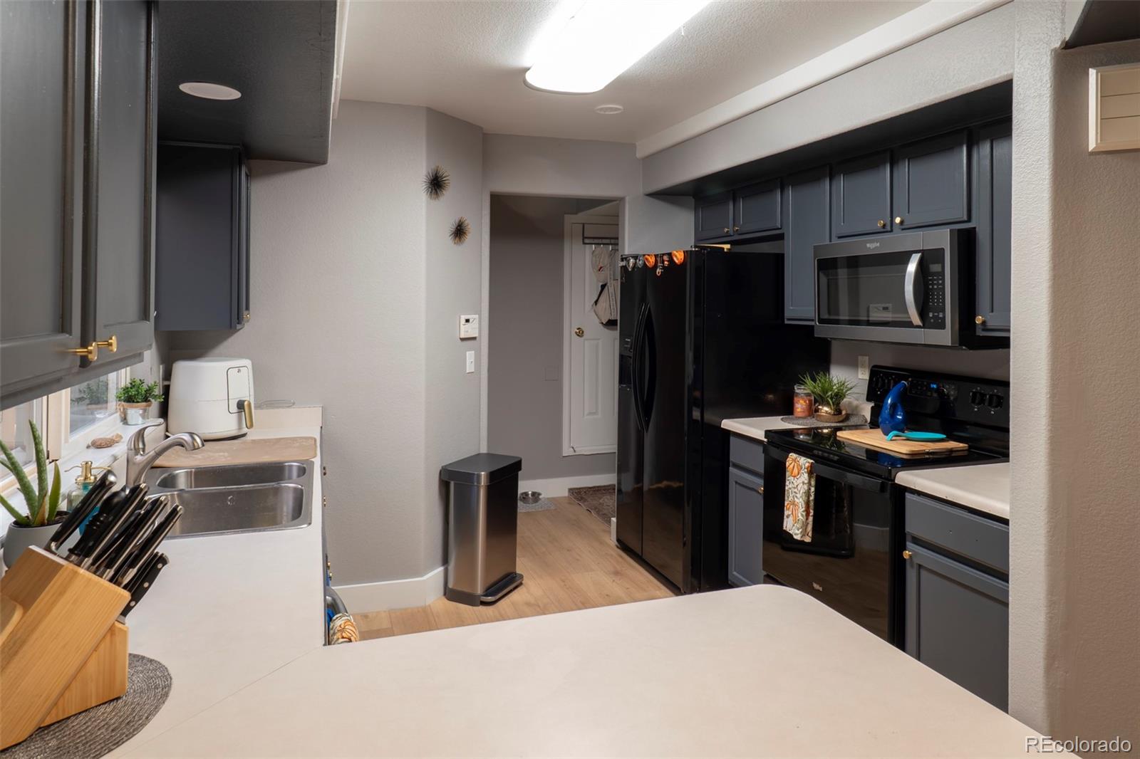 MLS Image #4 for 21376 e 40th place,denver, Colorado