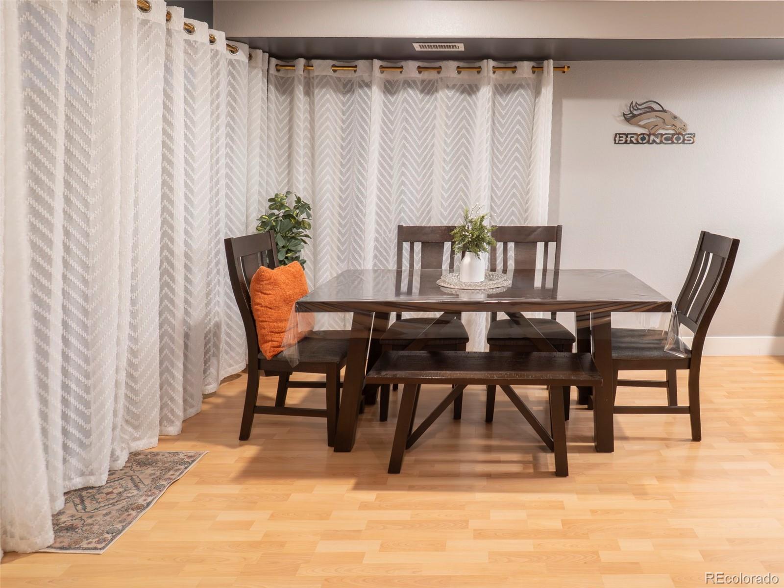 MLS Image #6 for 21376 e 40th place,denver, Colorado