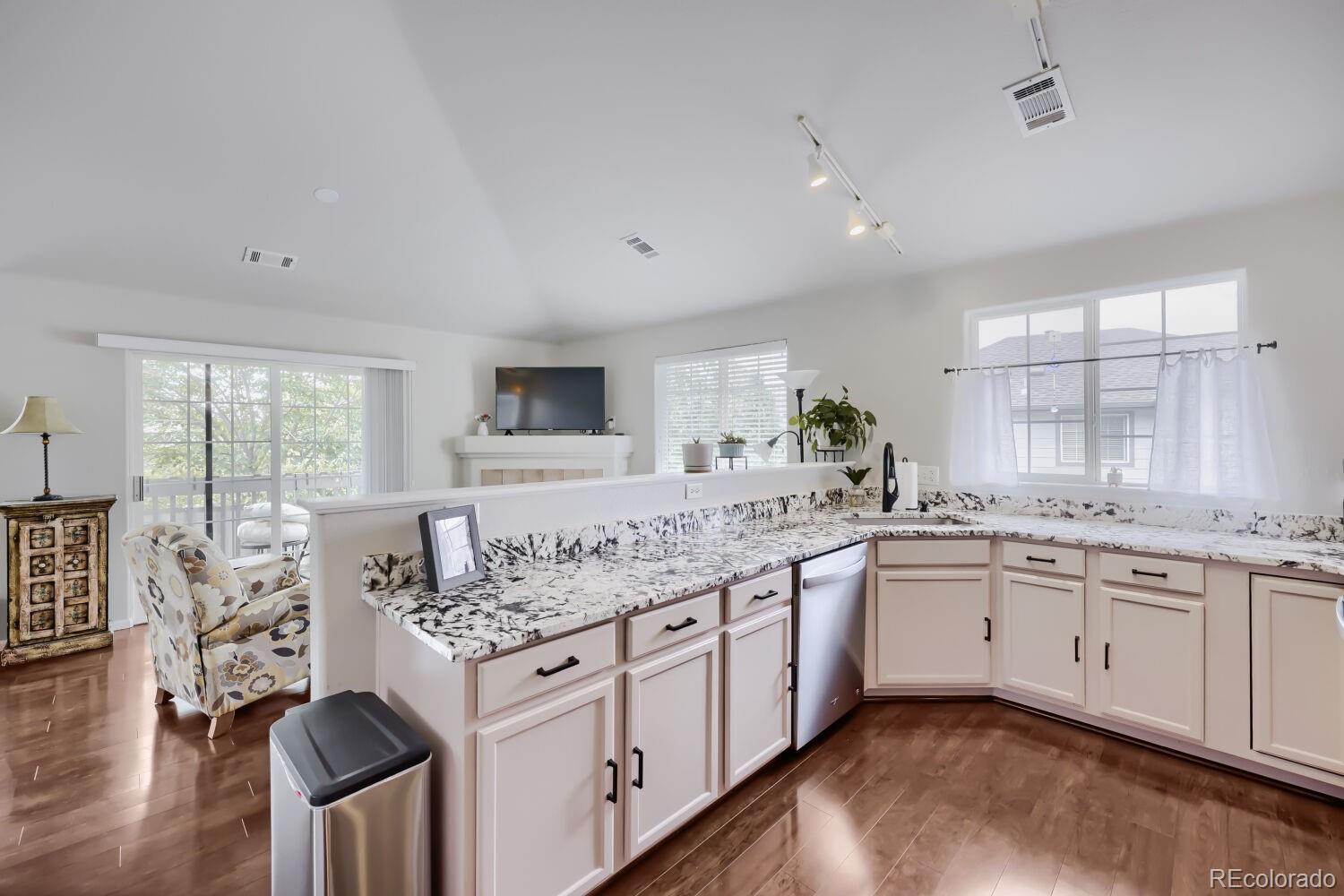 MLS Image #14 for 3272 e 103rd drive,thornton, Colorado