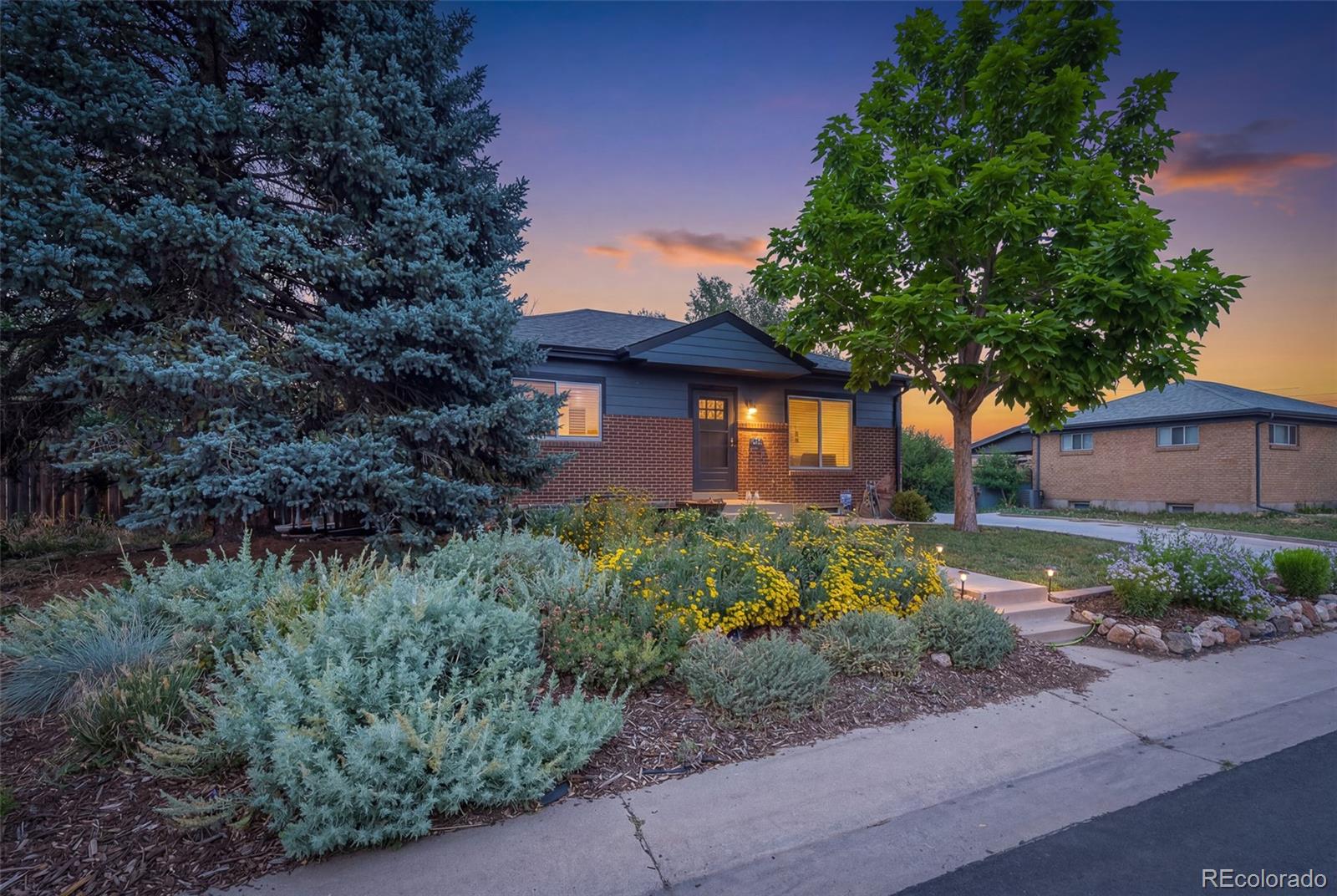 MLS Image #13 for 2041  samuel drive,denver, Colorado