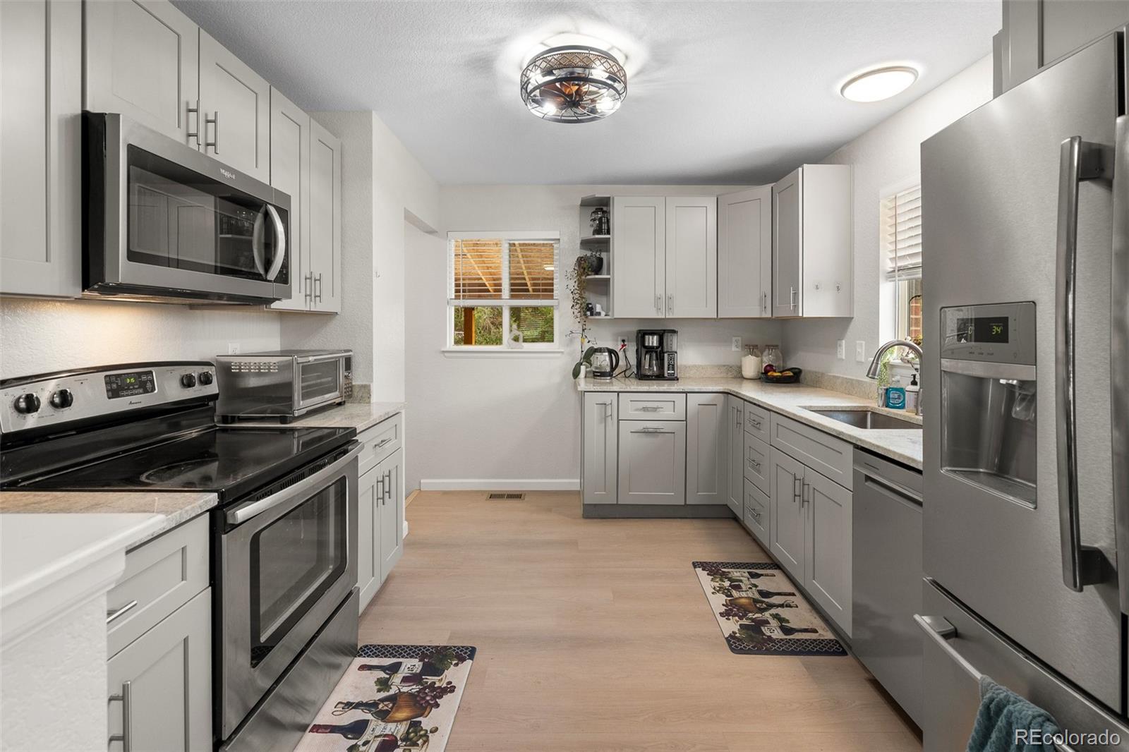 MLS Image #18 for 2041  samuel drive,denver, Colorado