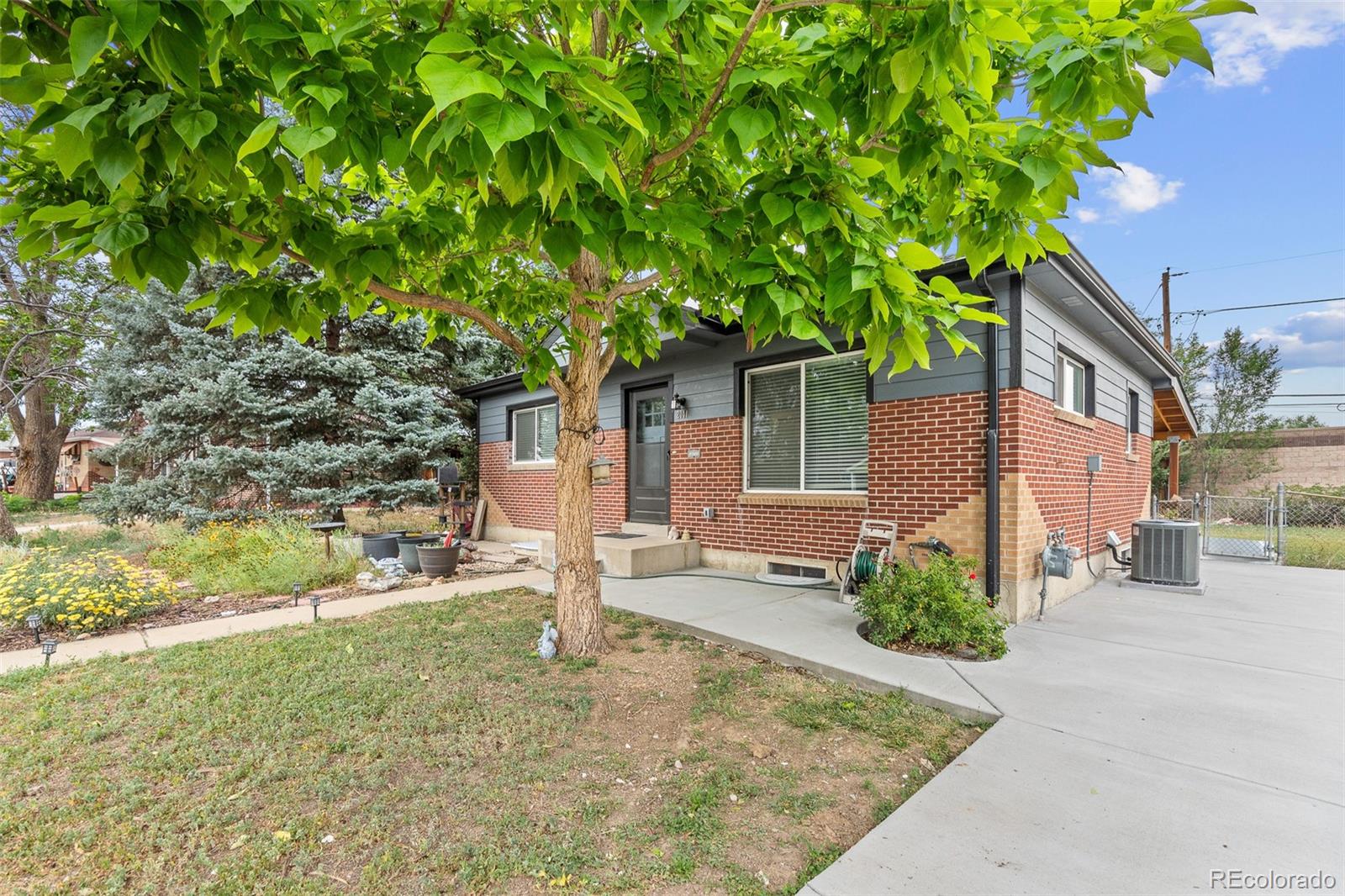 MLS Image #5 for 2041  samuel drive,denver, Colorado