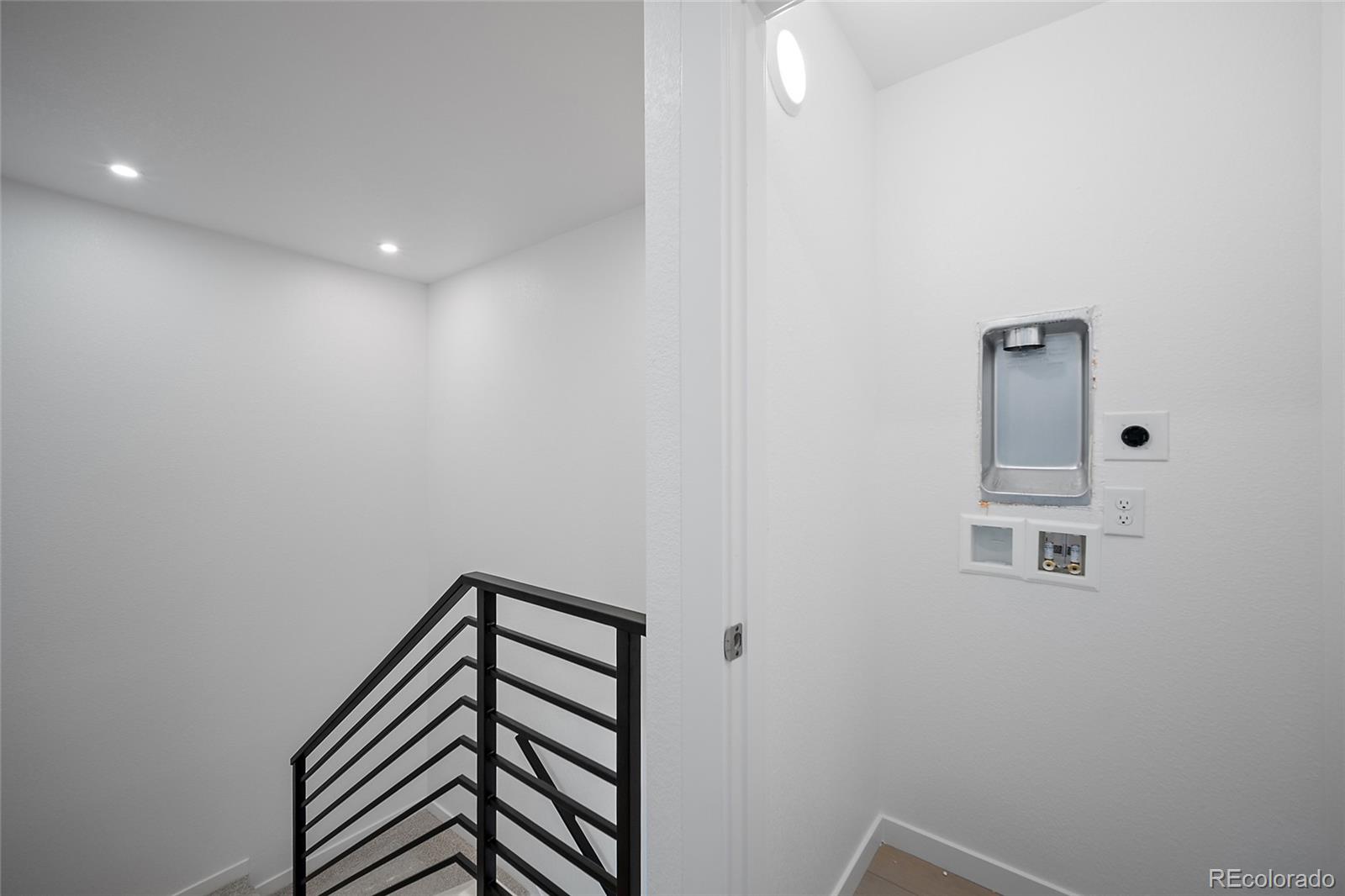 MLS Image #15 for 2020 s holly street,denver, Colorado