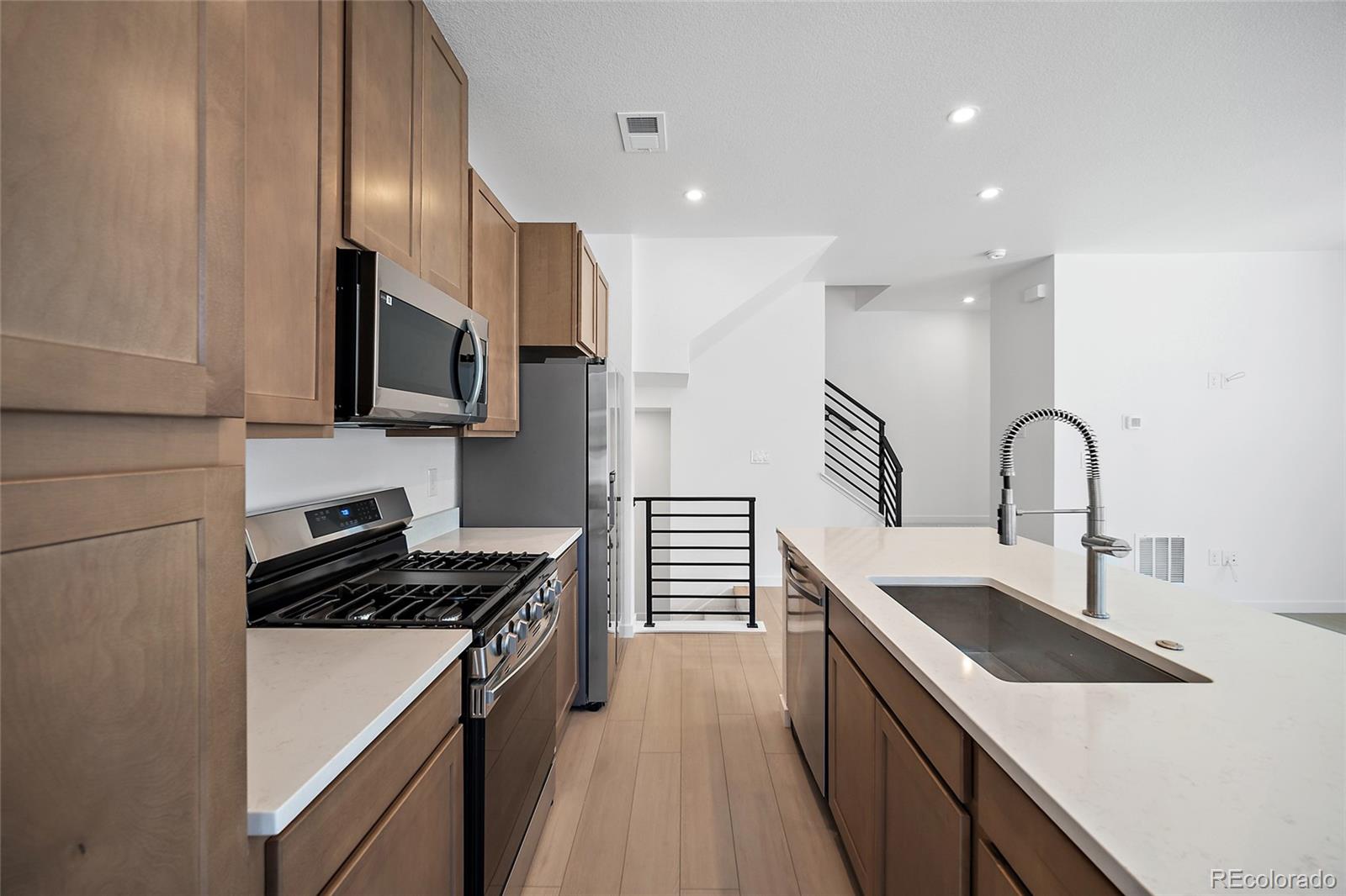 MLS Image #7 for 2020 s holly street,denver, Colorado