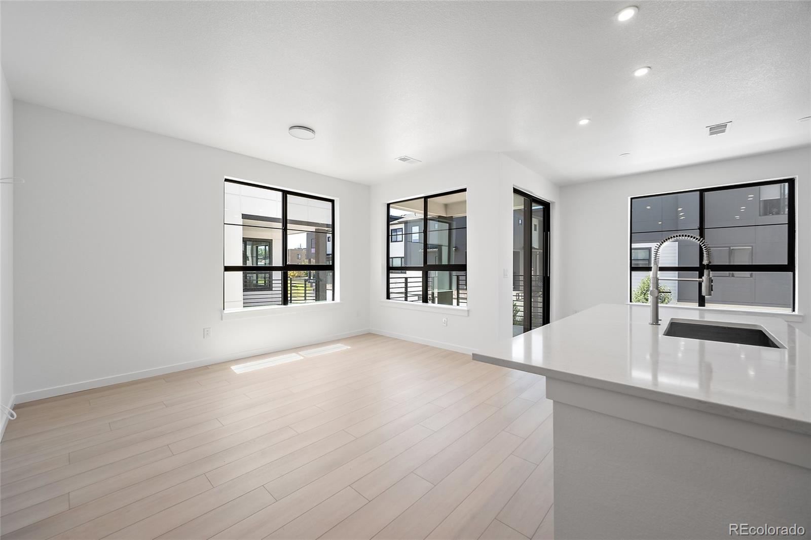 MLS Image #8 for 2020 s holly street,denver, Colorado