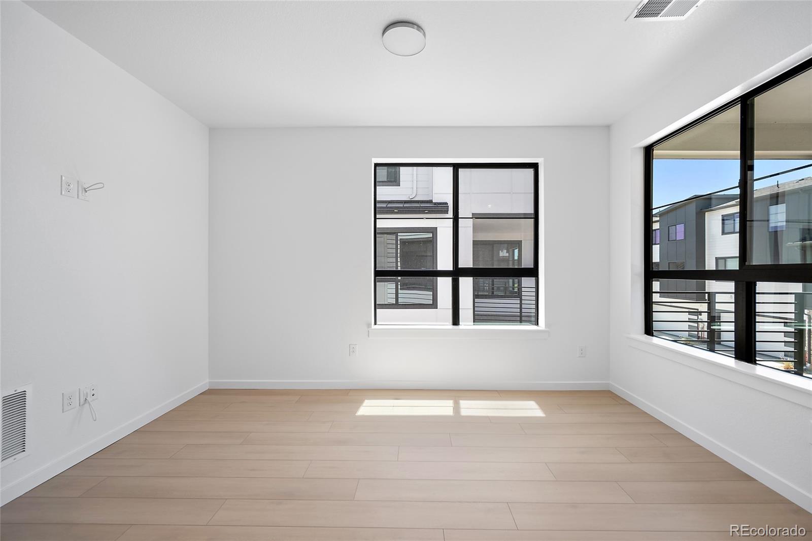 MLS Image #9 for 2020 s holly street,denver, Colorado