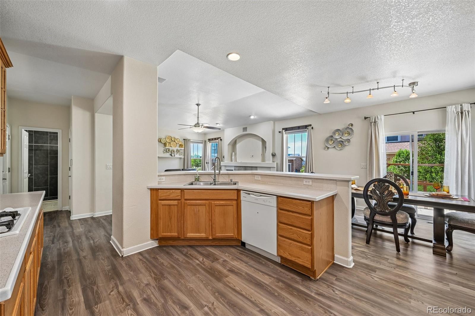 MLS Image #13 for 247 n coolidge way,aurora, Colorado