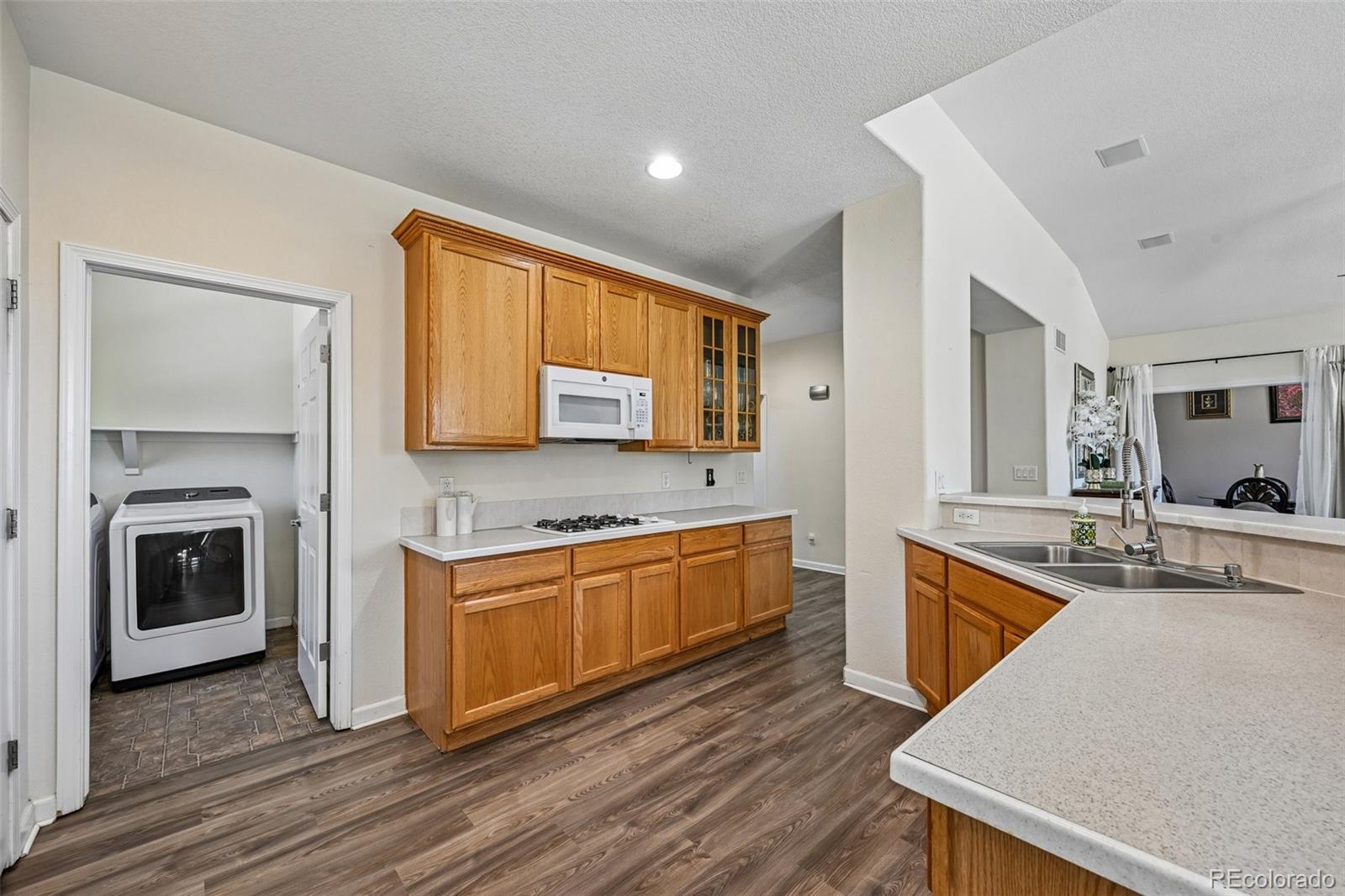 MLS Image #14 for 247 n coolidge way,aurora, Colorado
