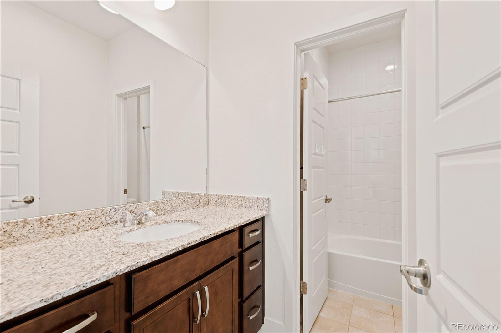MLS Image #21 for 2595  joliet street,aurora, Colorado