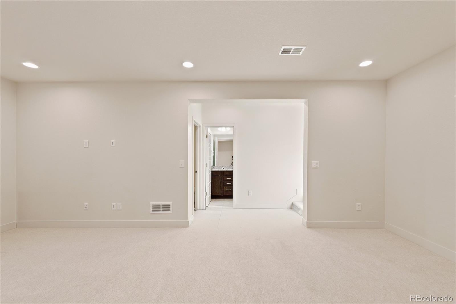 MLS Image #31 for 2595  joliet street,aurora, Colorado