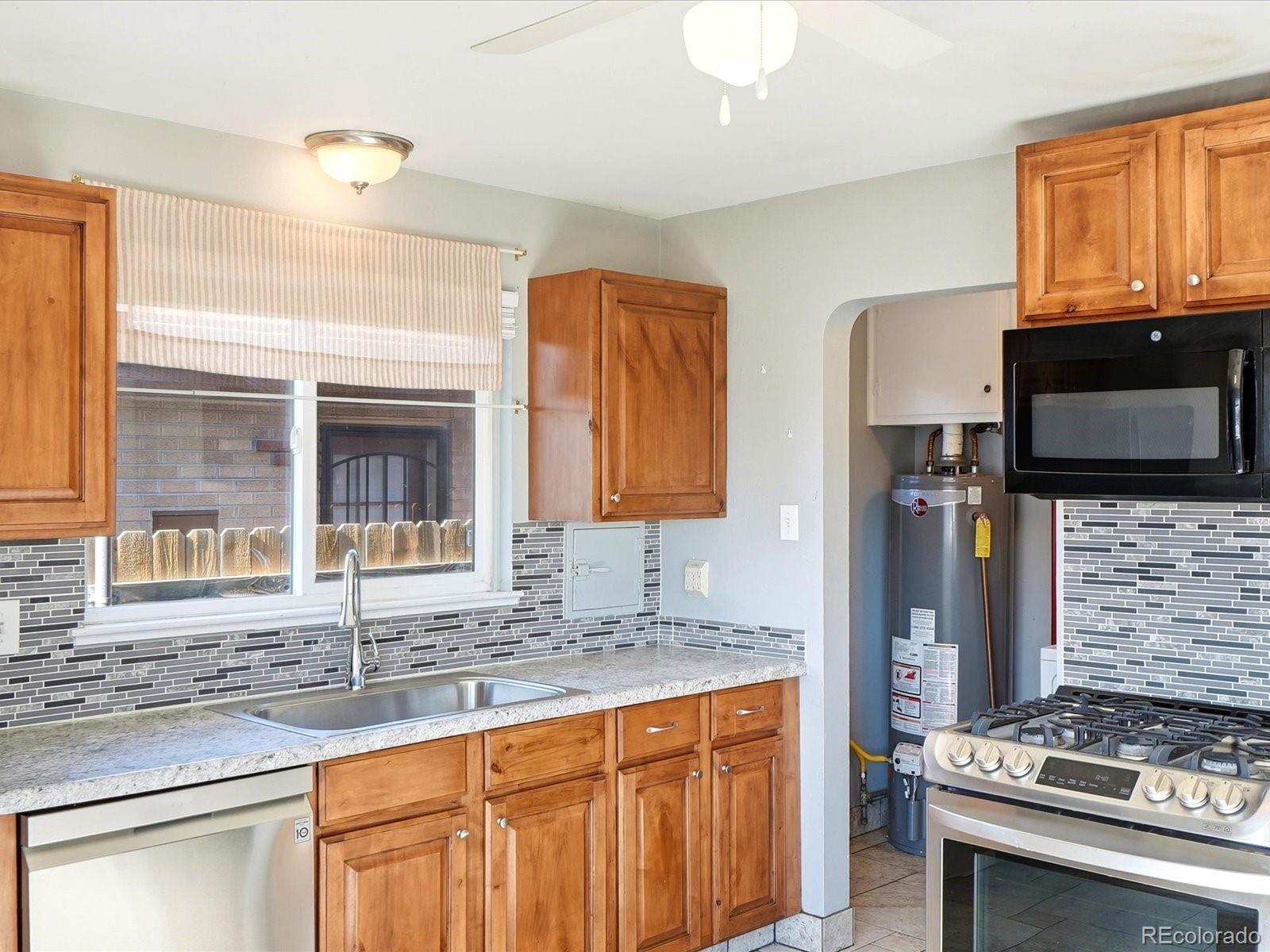 MLS Image #11 for 3651  forest street,denver, Colorado