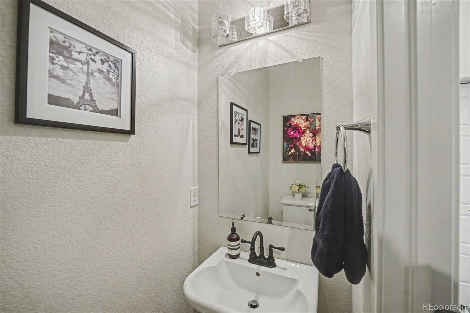 MLS Image #11 for 9045 e prairie meadow drive,denver, Colorado