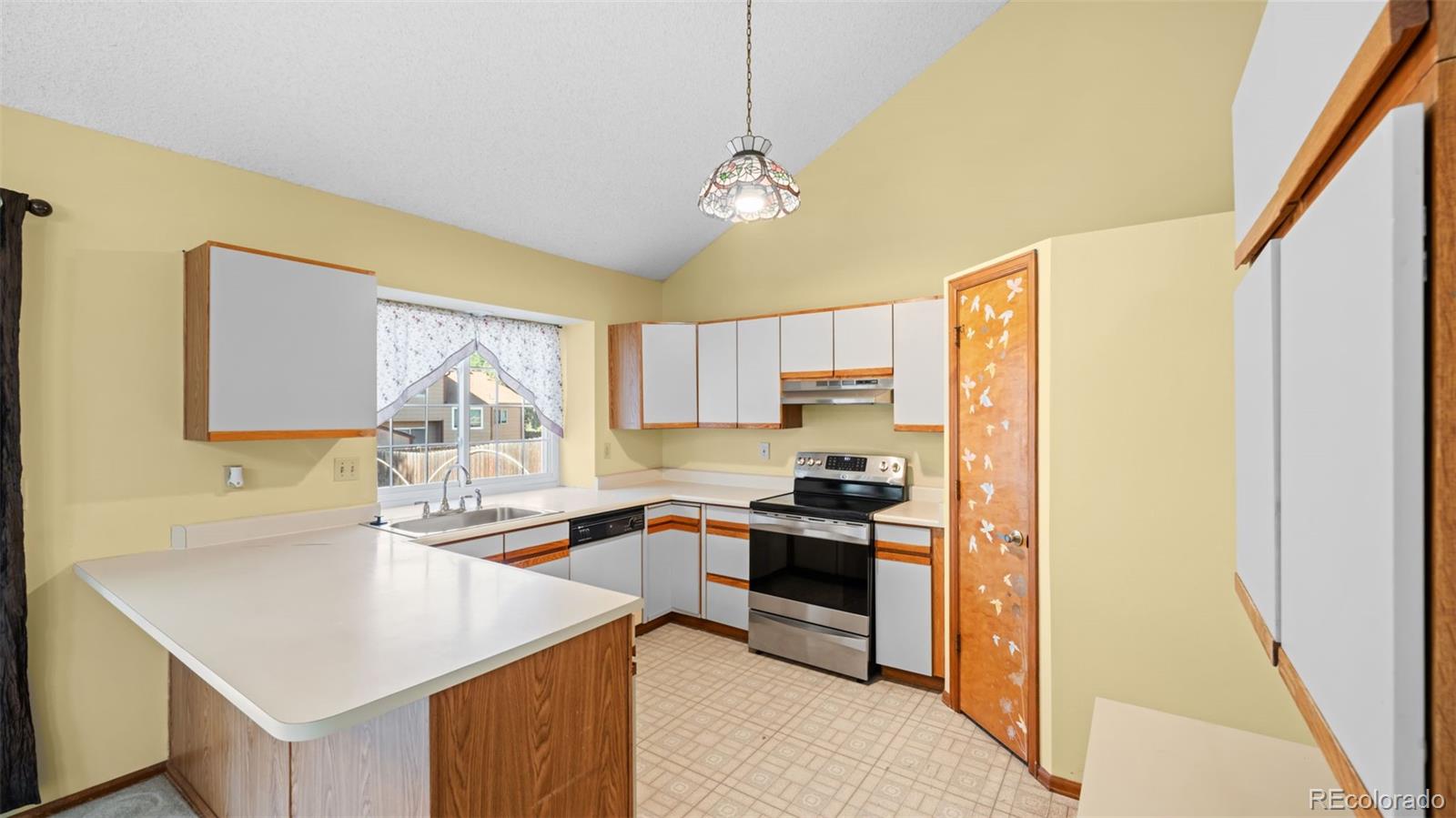 MLS Image #10 for 8395  freemantle drive,colorado springs, Colorado