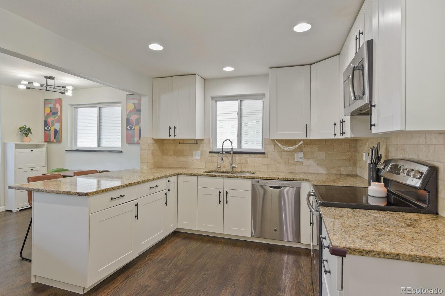 MLS Image #10 for 2555 e maplewood avenue,littleton, Colorado