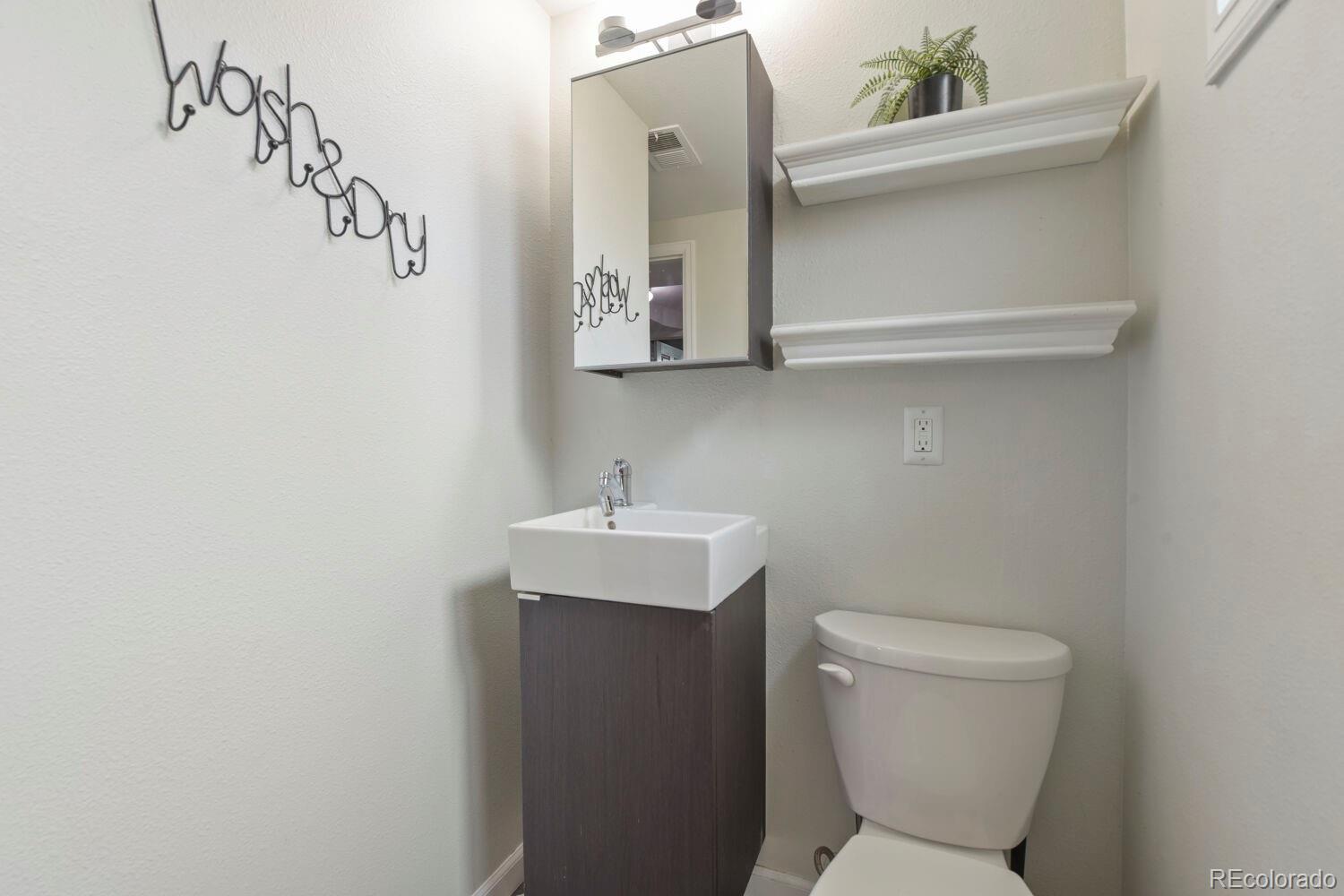 MLS Image #22 for 2555 e maplewood avenue,littleton, Colorado