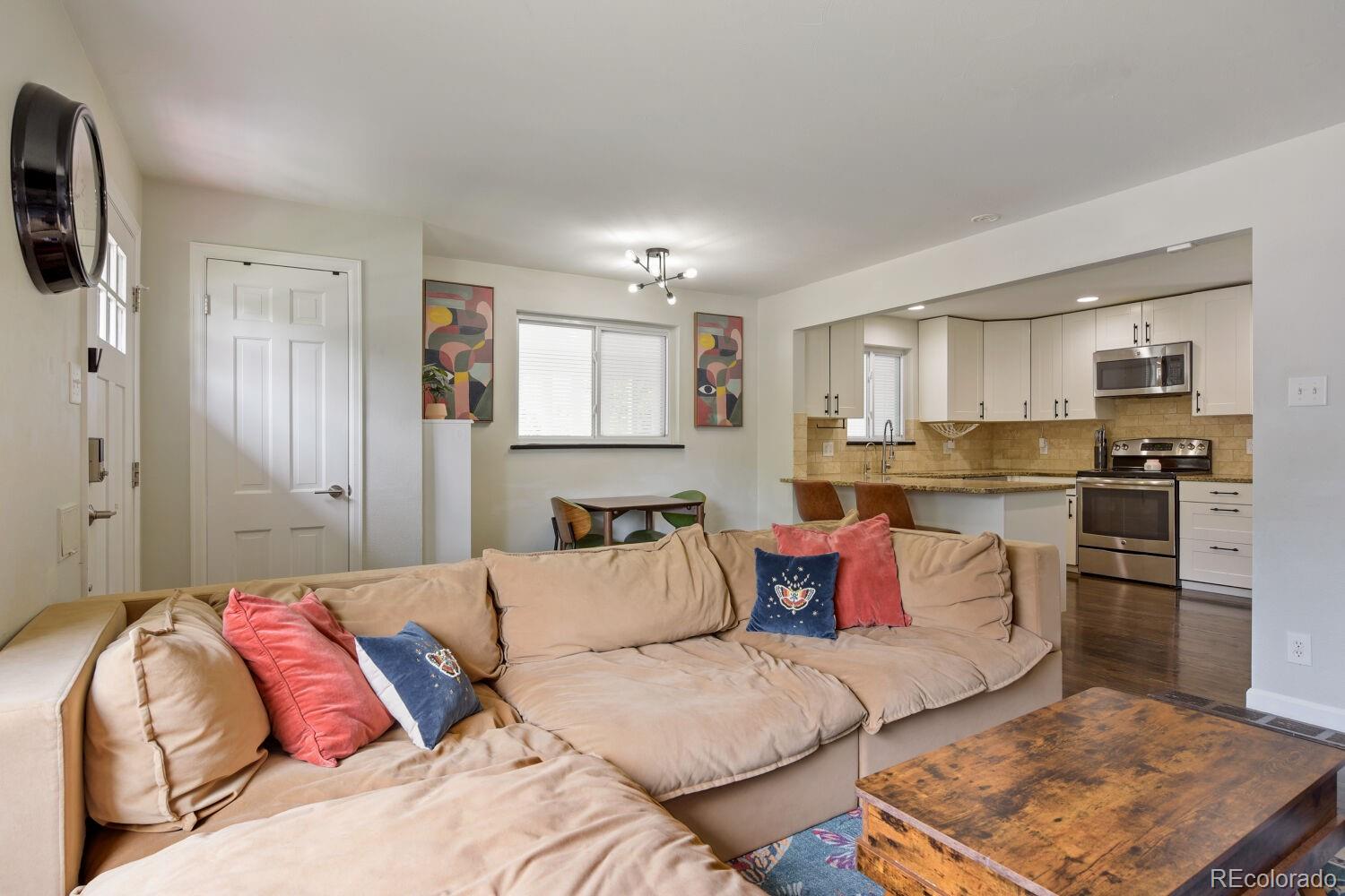 MLS Image #3 for 2555 e maplewood avenue,littleton, Colorado
