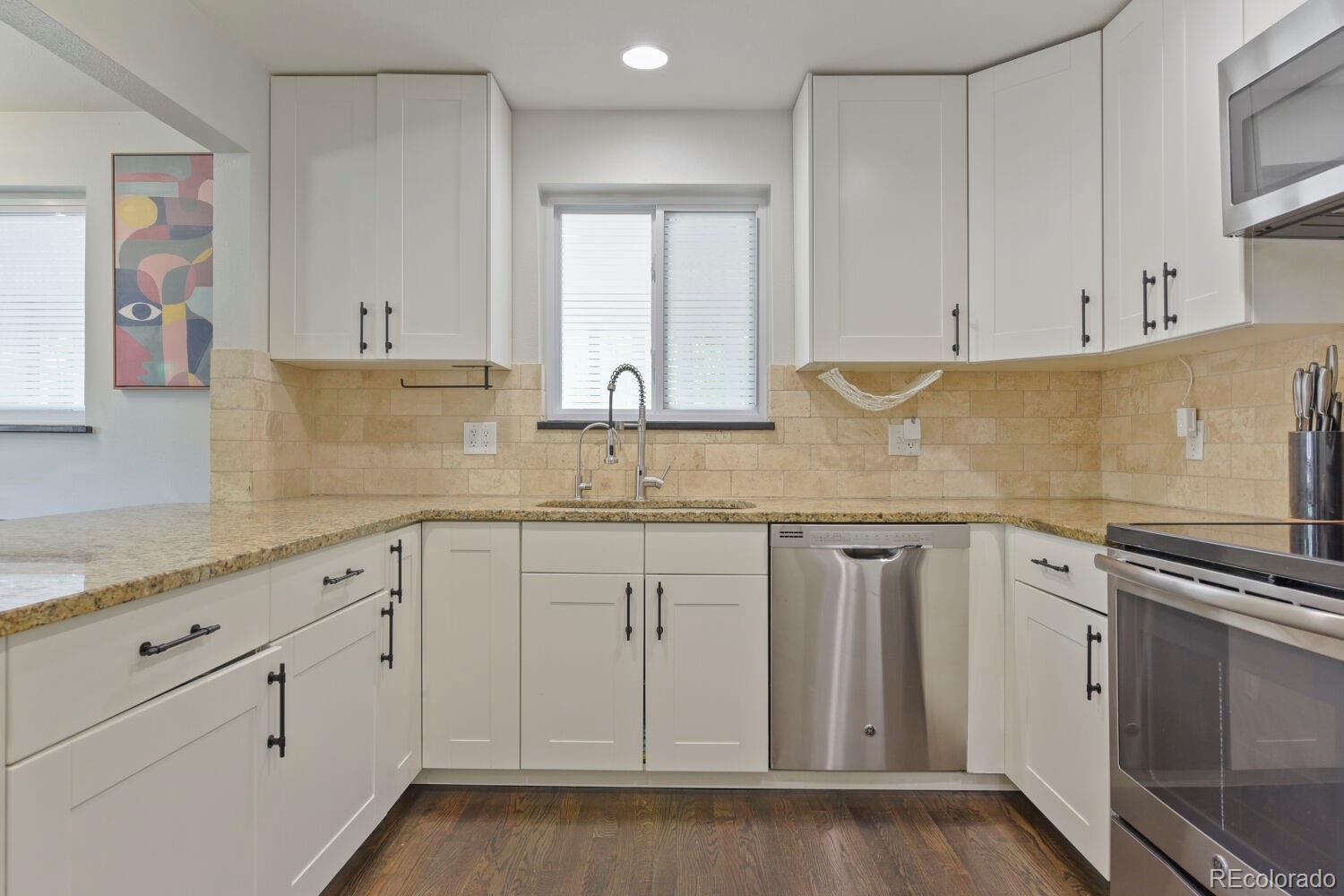 MLS Image #8 for 2555 e maplewood avenue,littleton, Colorado