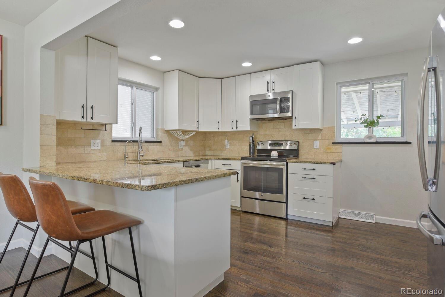 MLS Image #9 for 2555 e maplewood avenue,littleton, Colorado
