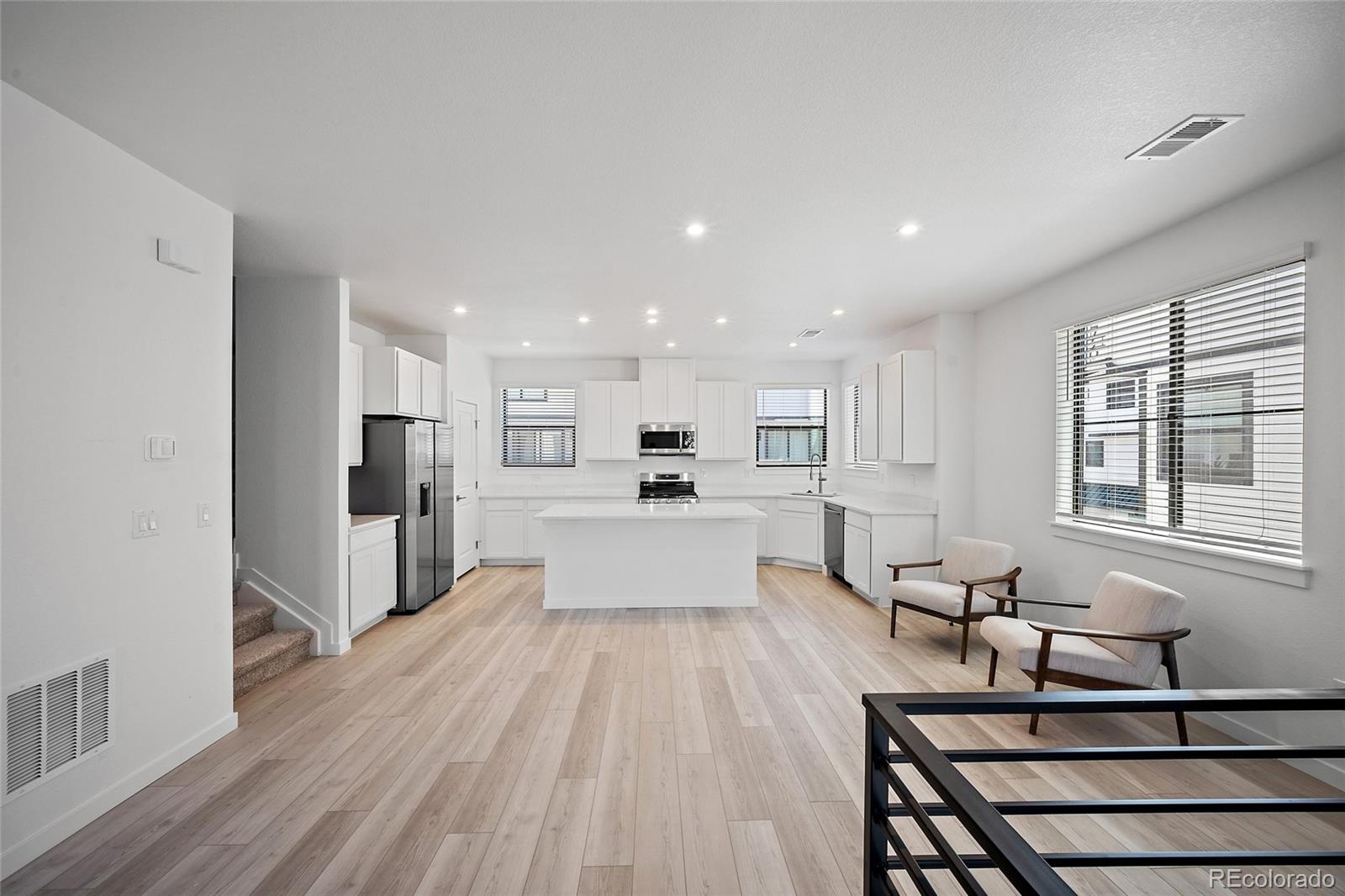 MLS Image #10 for 2078 s holly street,denver, Colorado