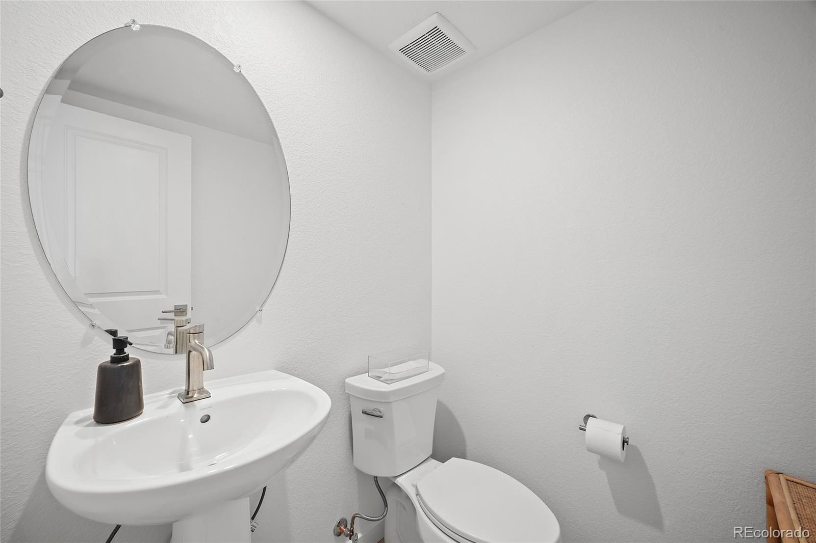 MLS Image #11 for 2078 s holly street,denver, Colorado