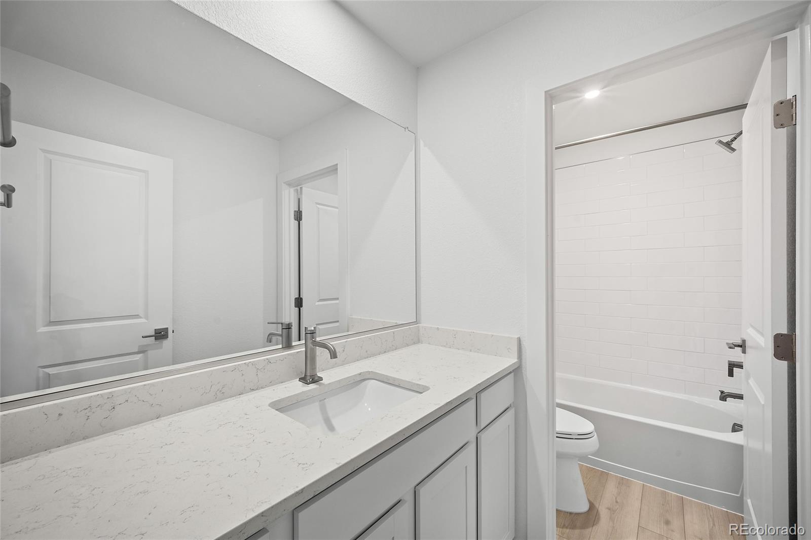 MLS Image #15 for 2078 s holly street,denver, Colorado