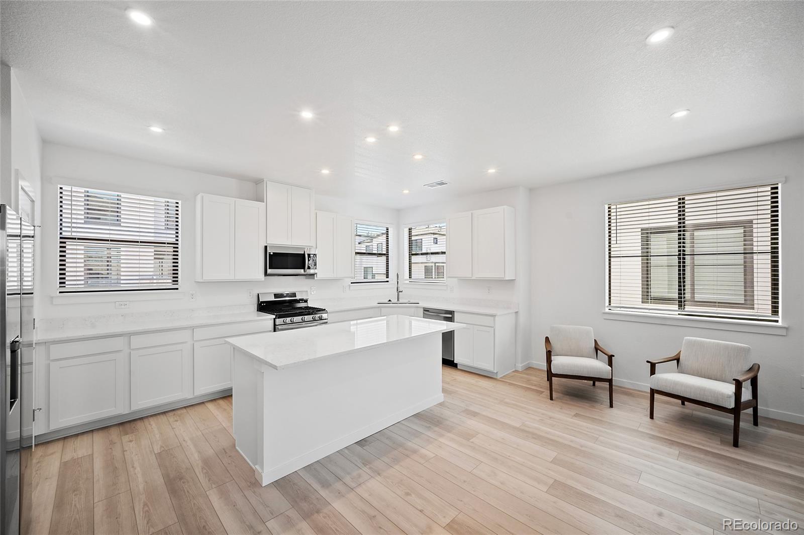 MLS Image #6 for 2078 s holly street,denver, Colorado