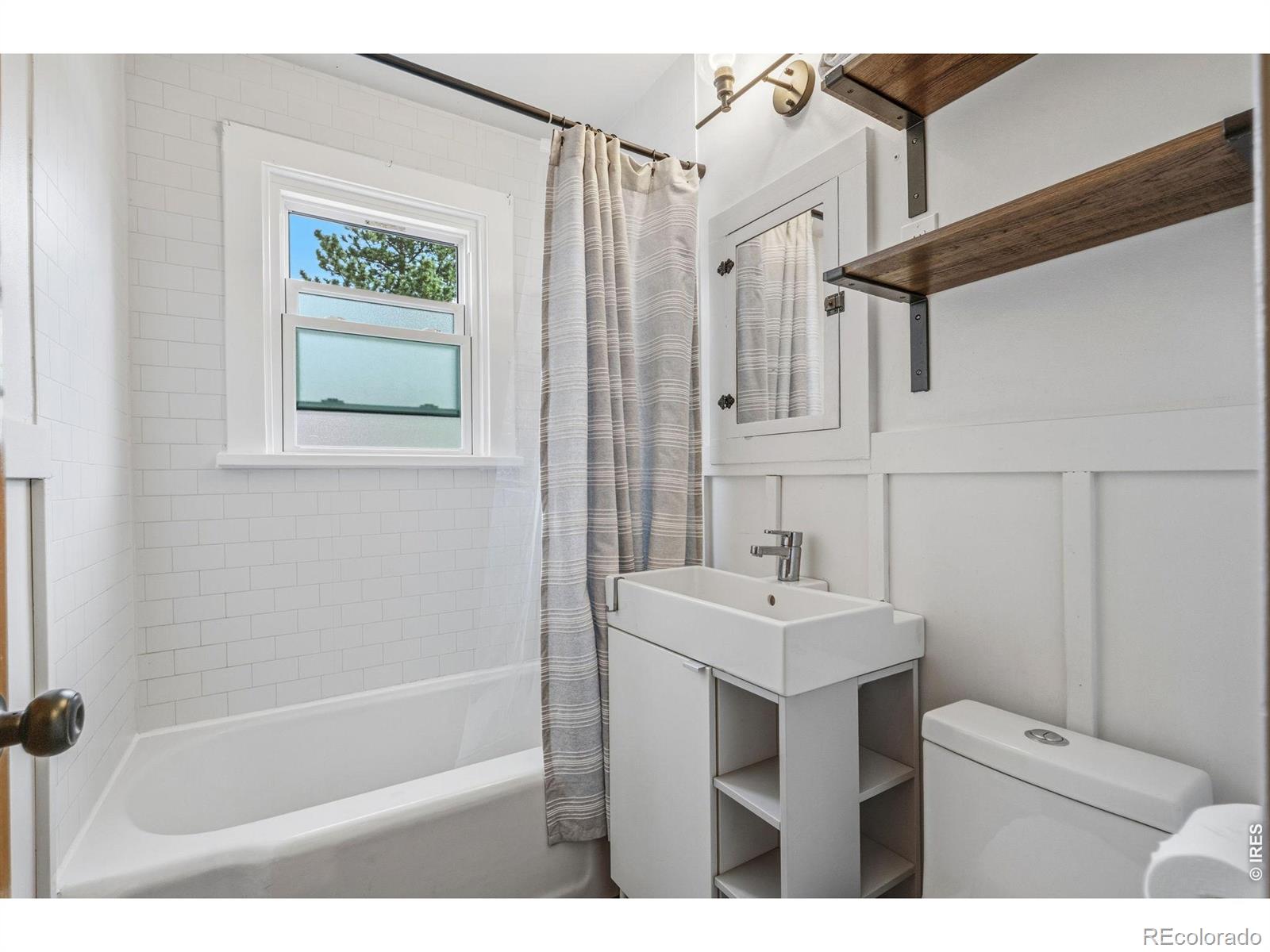 MLS Image #11 for 1095  carr street,lakewood, Colorado