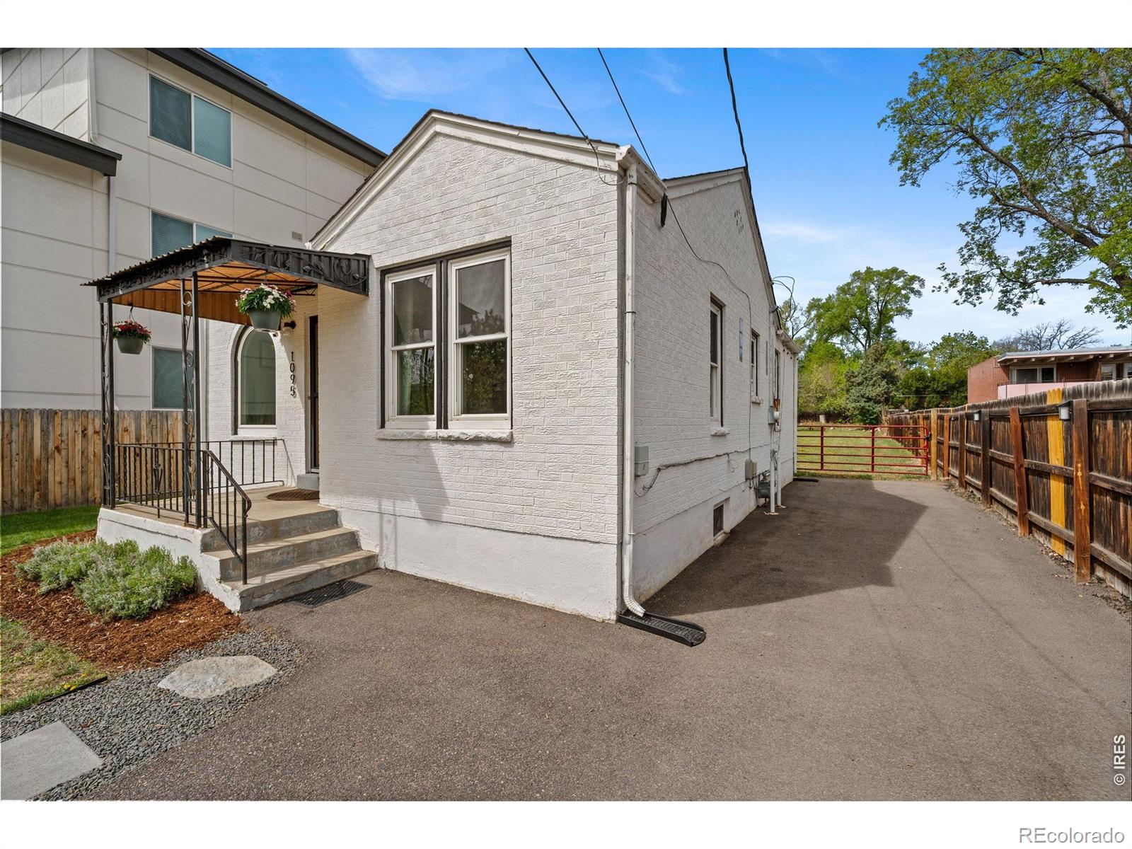 MLS Image #3 for 1095  carr street,lakewood, Colorado