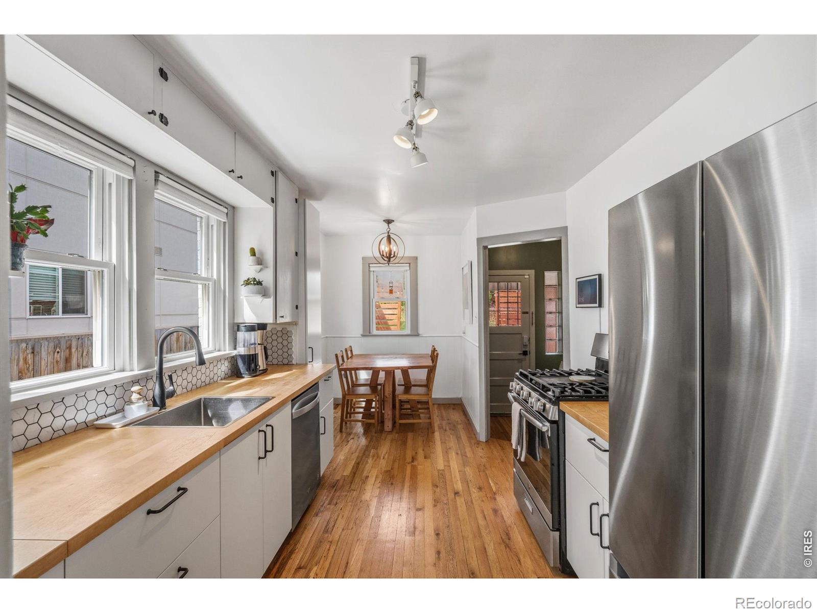 MLS Image #7 for 1095  carr street,lakewood, Colorado