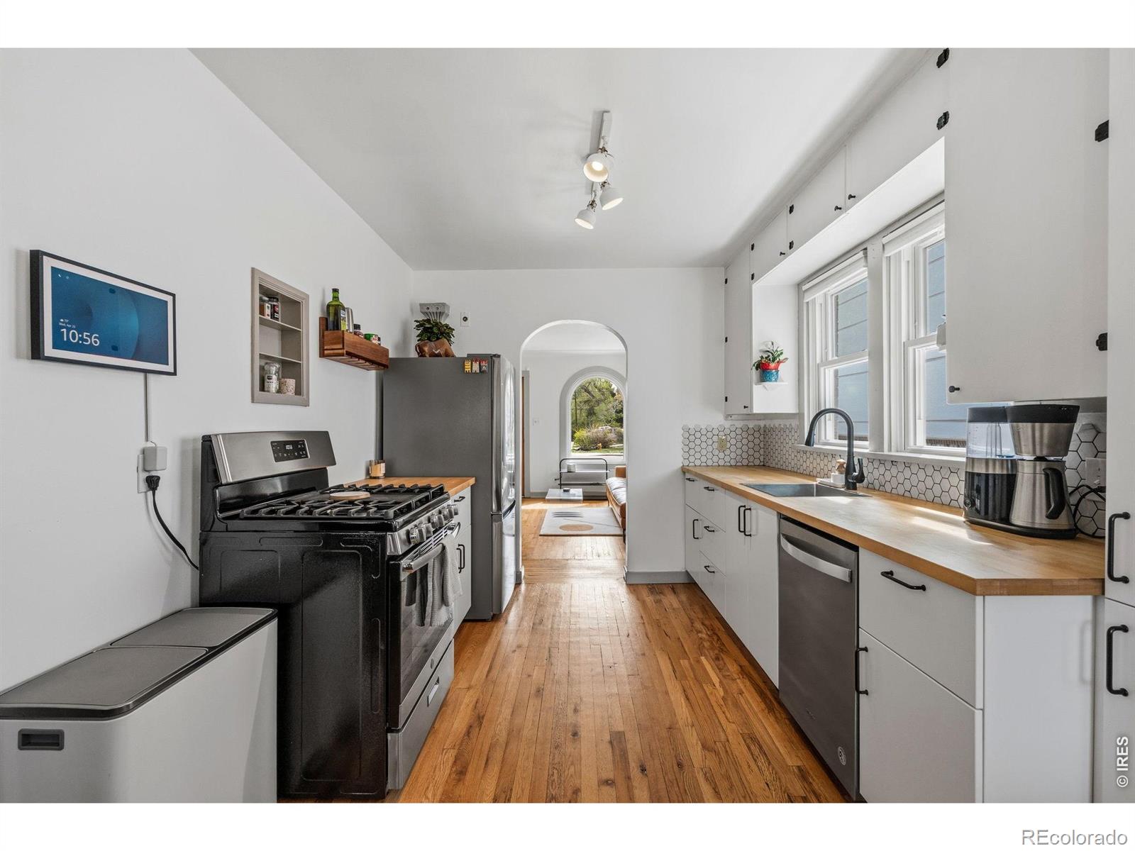 MLS Image #9 for 1095  carr street,lakewood, Colorado