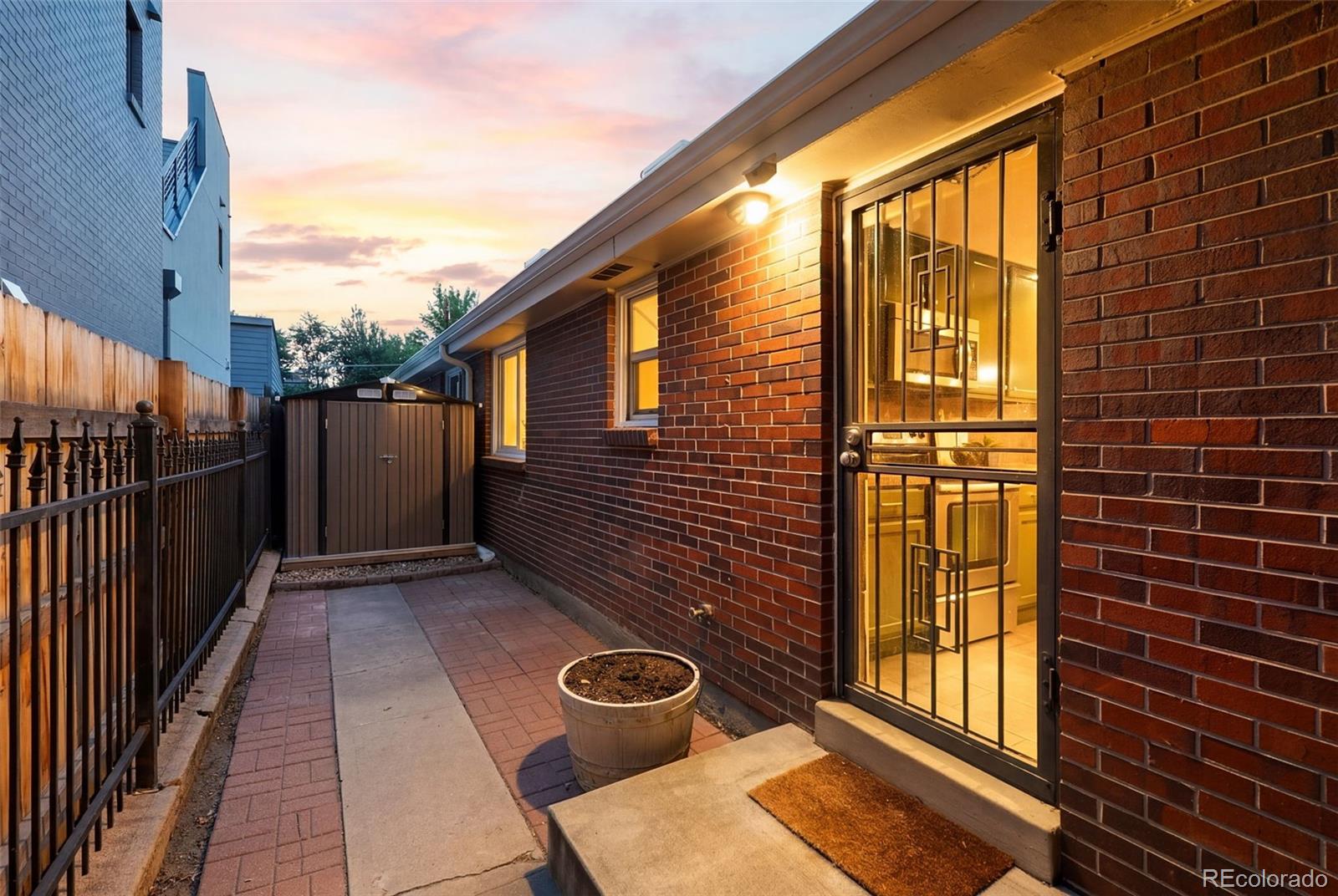 MLS Image #6 for 2611 w 26th avenue,denver, Colorado