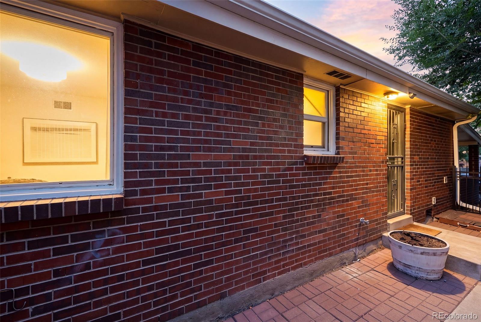 MLS Image #7 for 2611 w 26th avenue,denver, Colorado