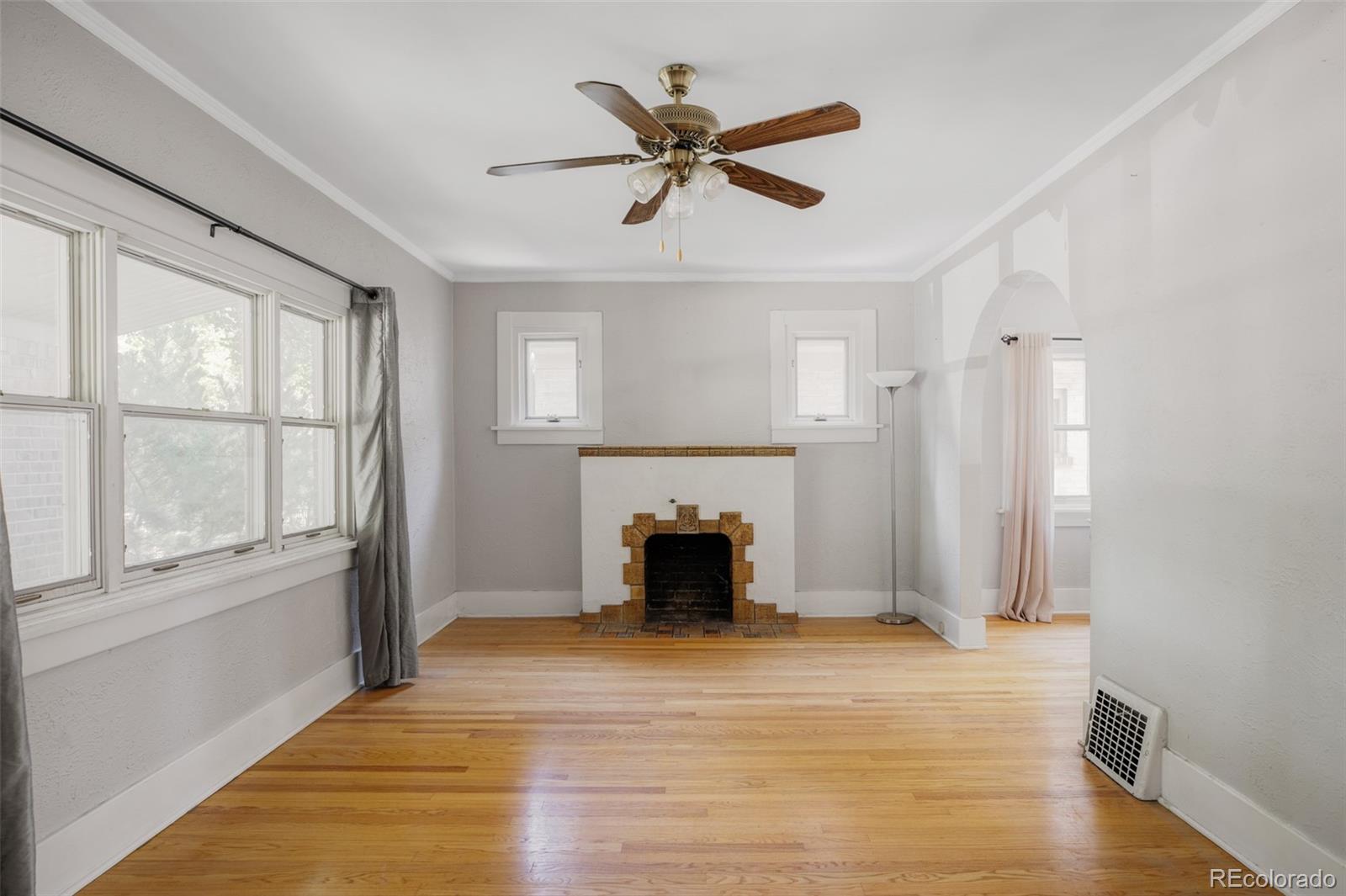 MLS Image #3 for 851 s vine street,denver, Colorado