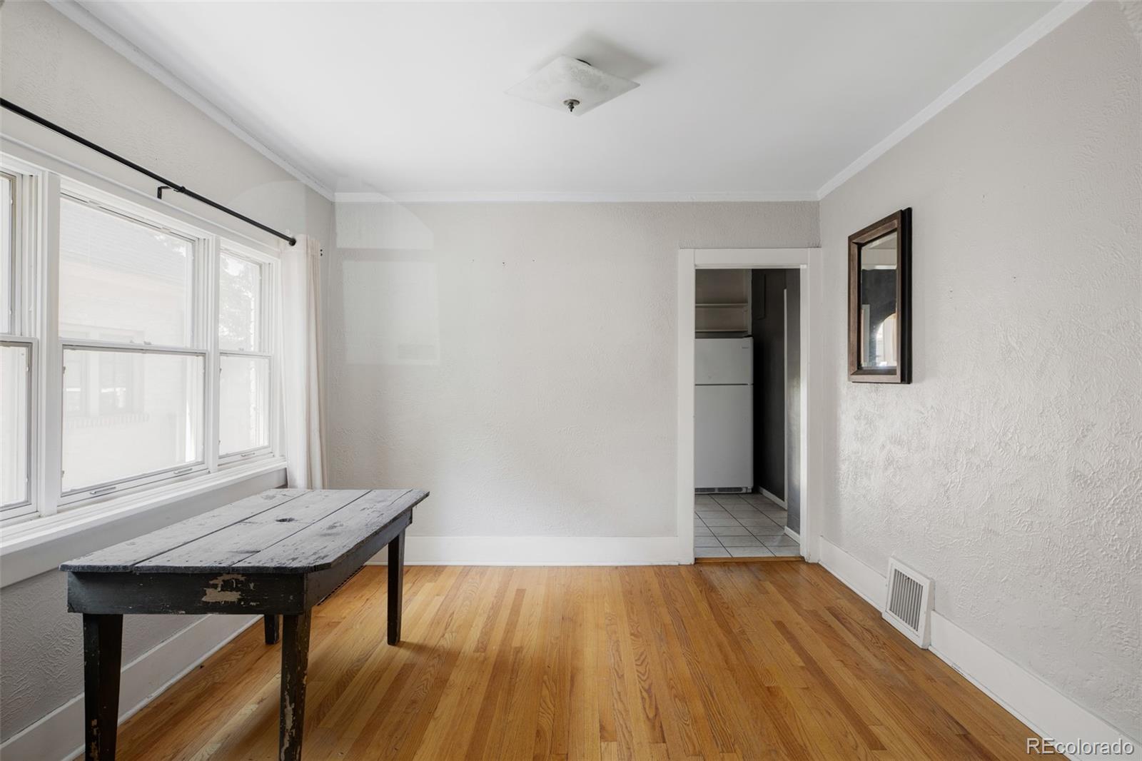 MLS Image #6 for 851 s vine street,denver, Colorado