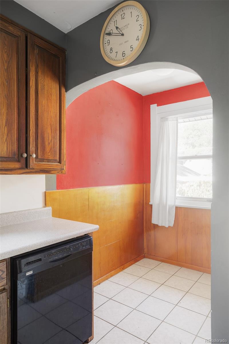 MLS Image #9 for 851 s vine street,denver, Colorado