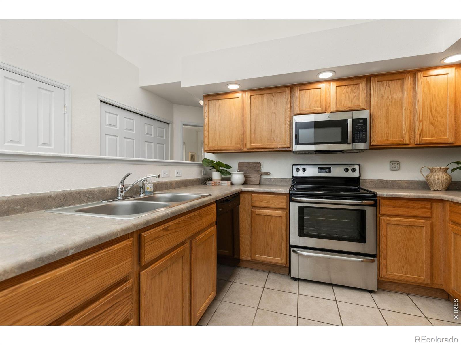 MLS Image #9 for 208  lucca drive,evans, Colorado