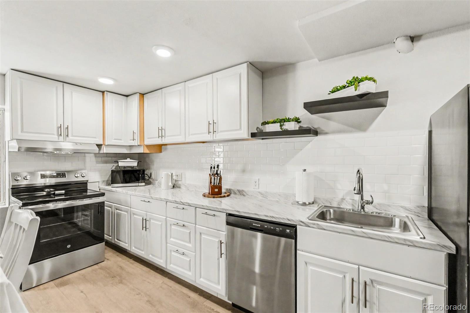 MLS Image #30 for 18390 e baltic place,aurora, Colorado