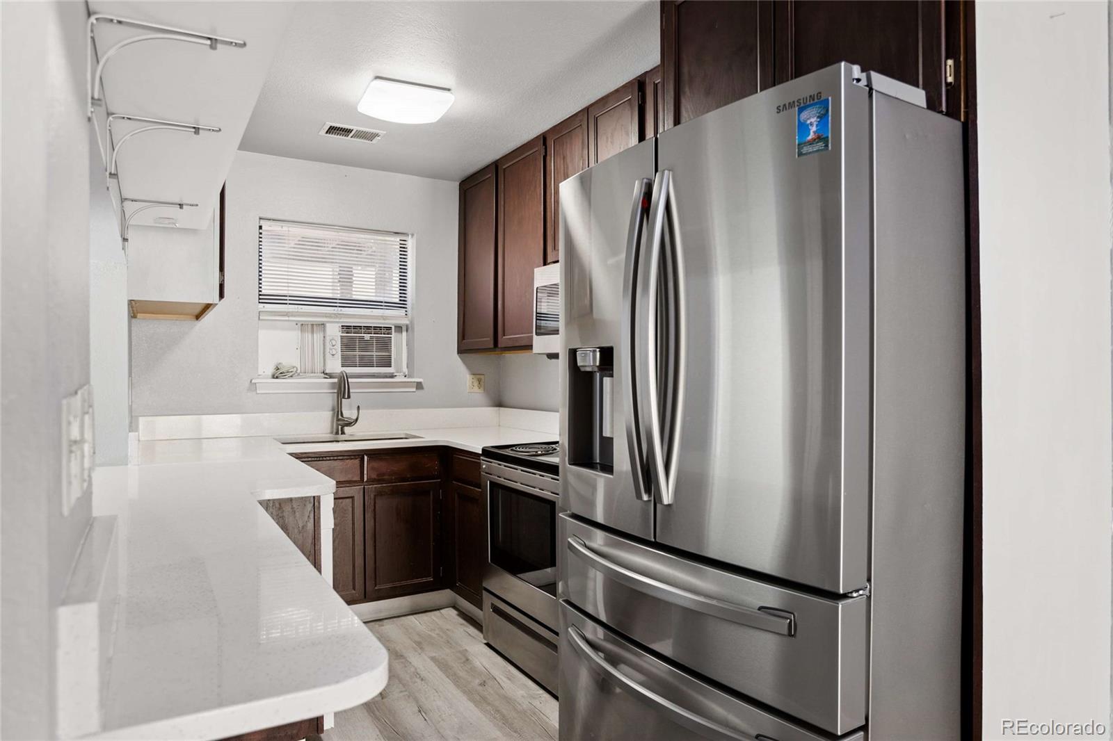 MLS Image #6 for 225 e 8th avenue,longmont, Colorado