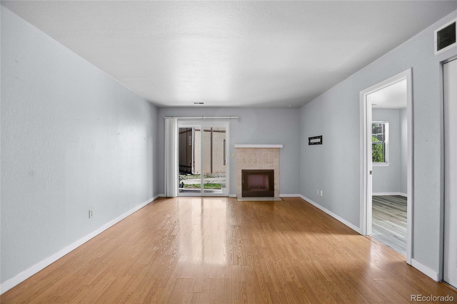MLS Image #8 for 225 e 8th avenue,longmont, Colorado