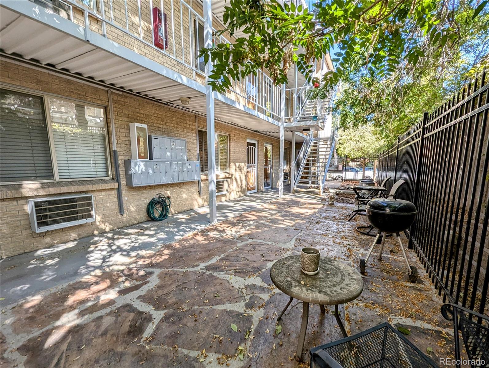 MLS Image #16 for 1135 n elizabeth street,denver, Colorado