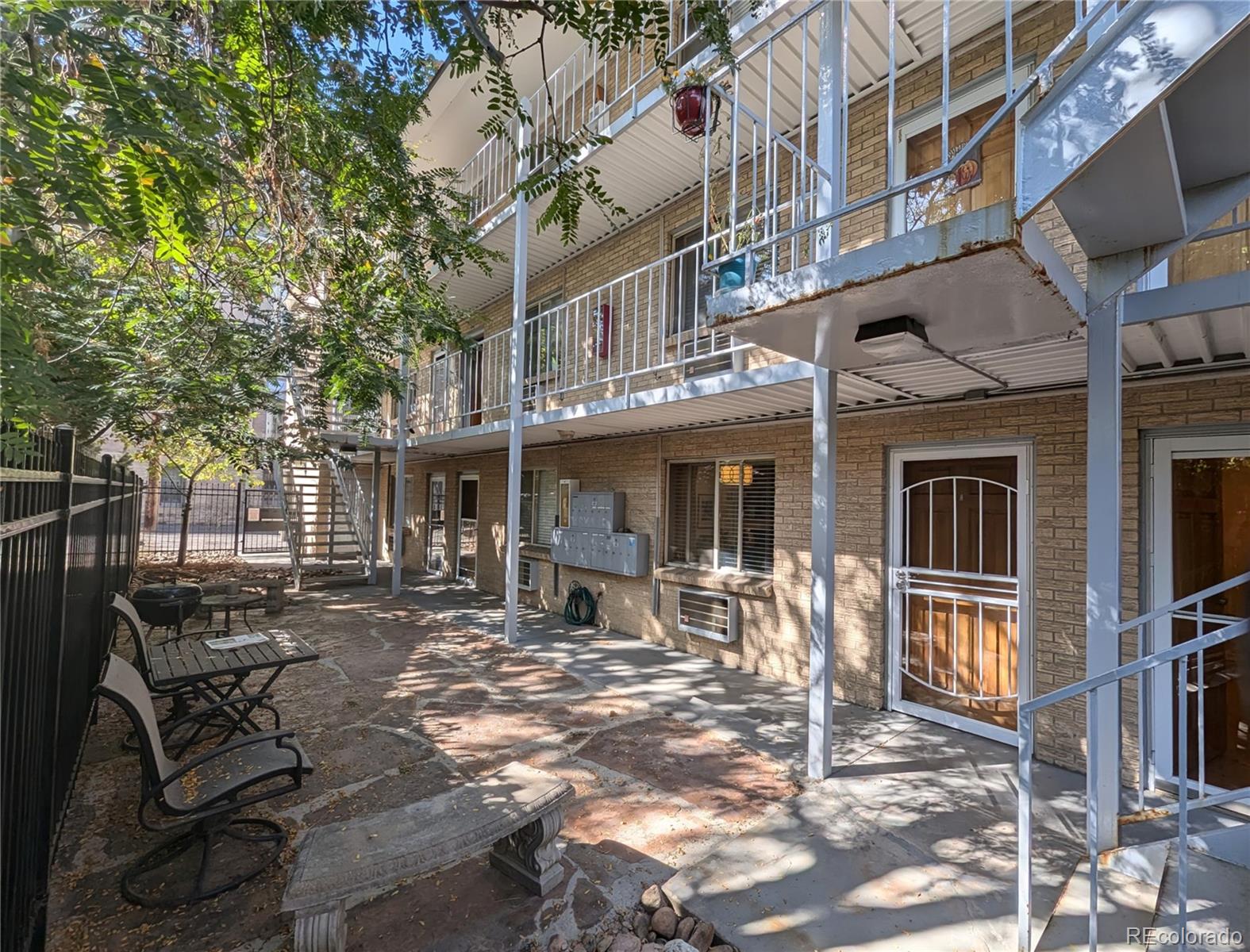 MLS Image #17 for 1135 n elizabeth street,denver, Colorado