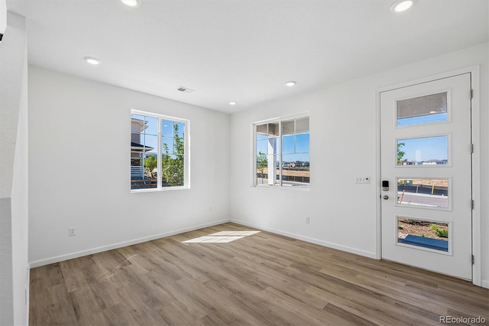 MLS Image #2 for 448 s rifle street,aurora, Colorado