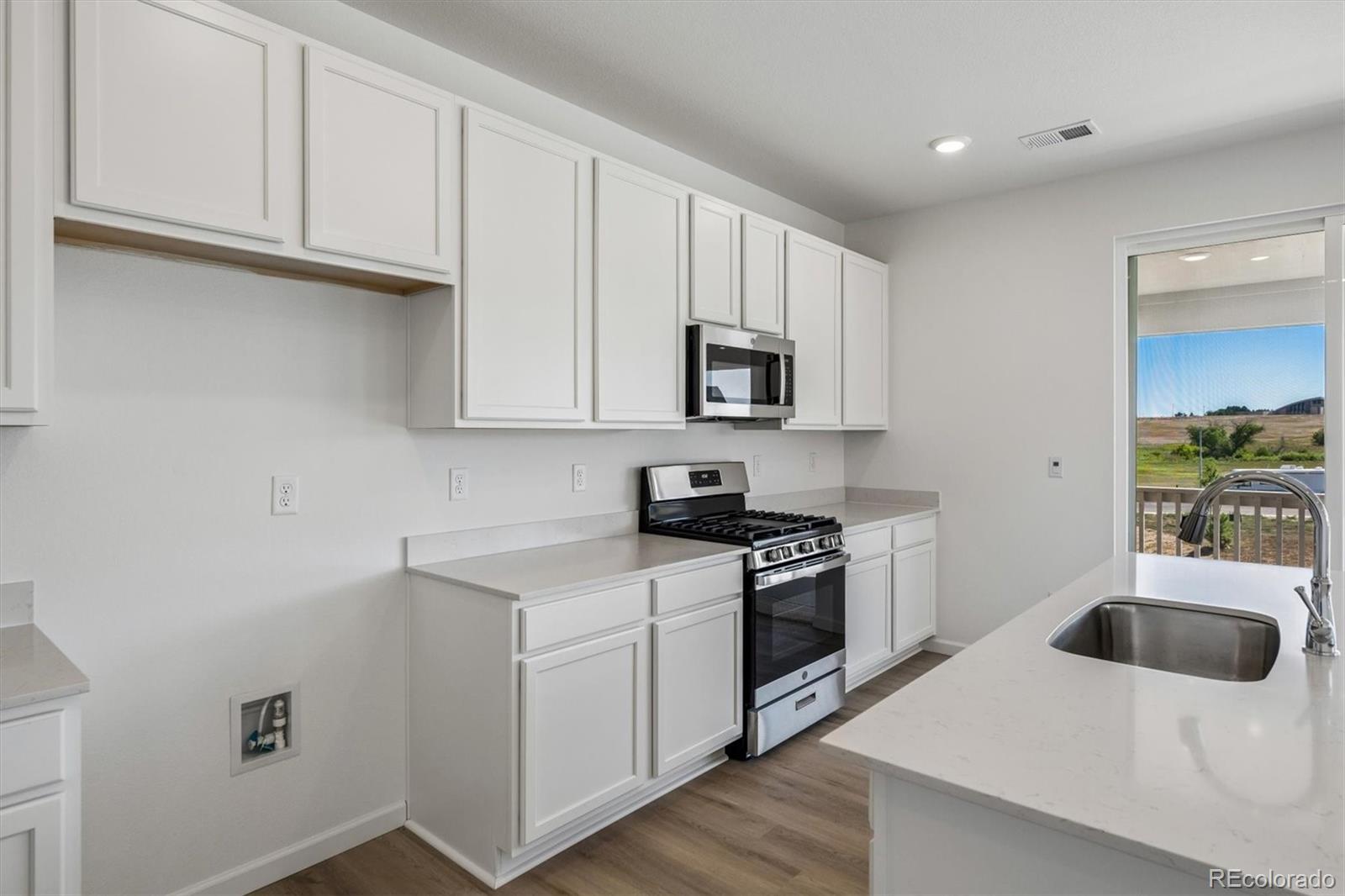 MLS Image #7 for 448 s rifle street,aurora, Colorado