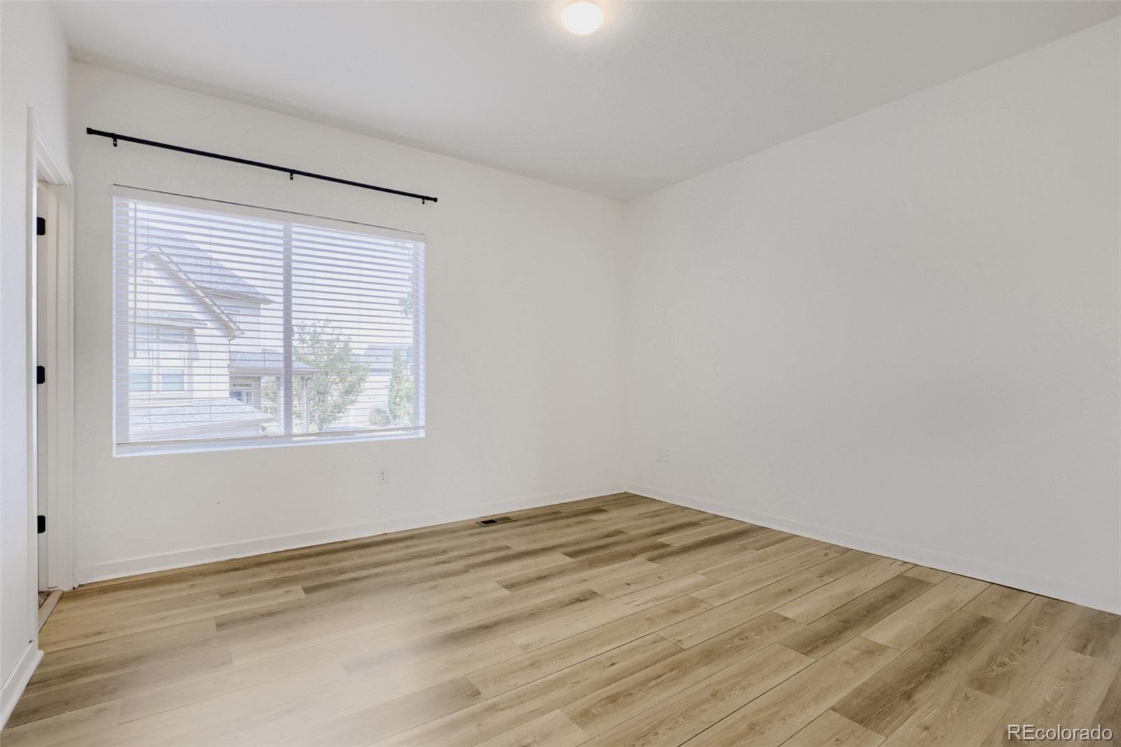 MLS Image #15 for 19196 e 55th avenue,denver, Colorado