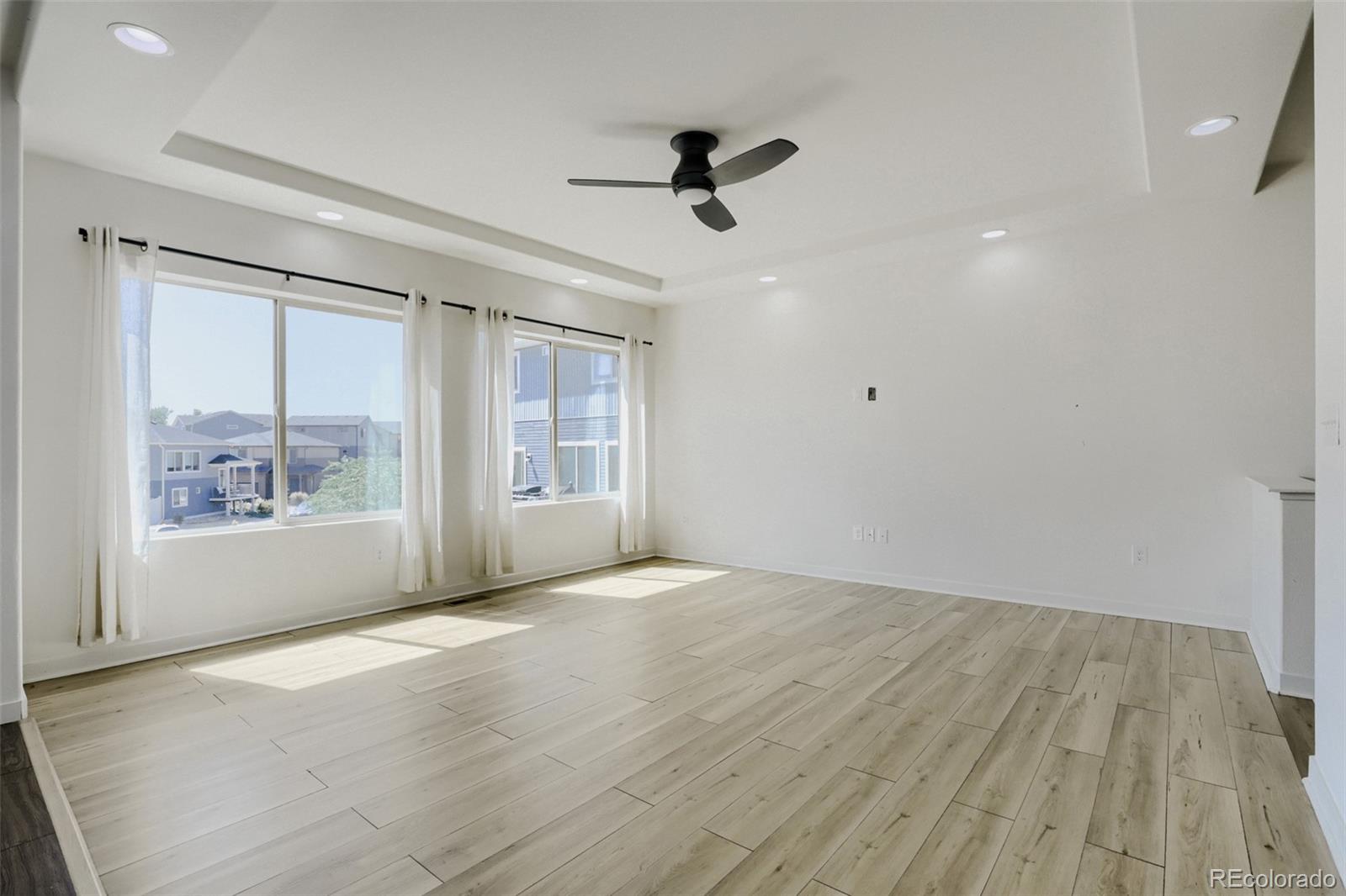 MLS Image #3 for 19196 e 55th avenue,denver, Colorado