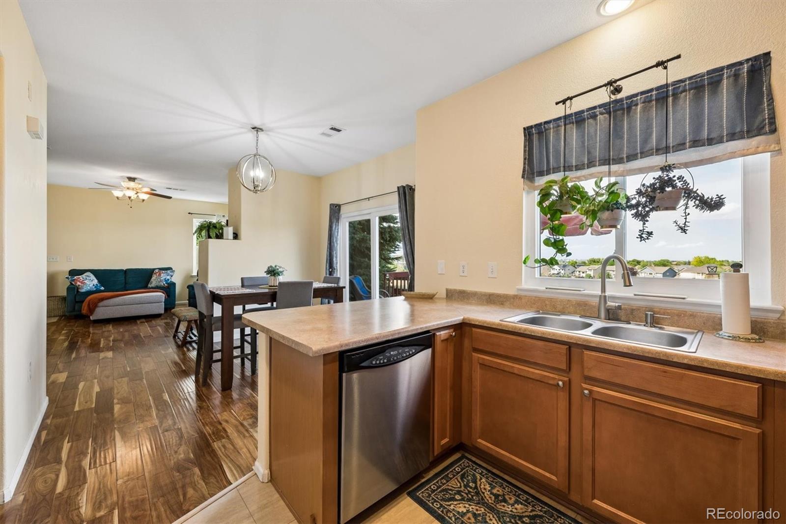 MLS Image #10 for 13032  grant circle,thornton, Colorado