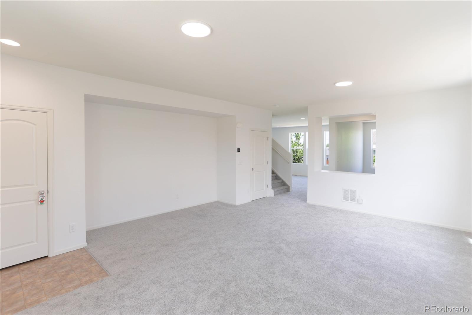 MLS Image #3 for 19161 e pacific place,aurora, Colorado