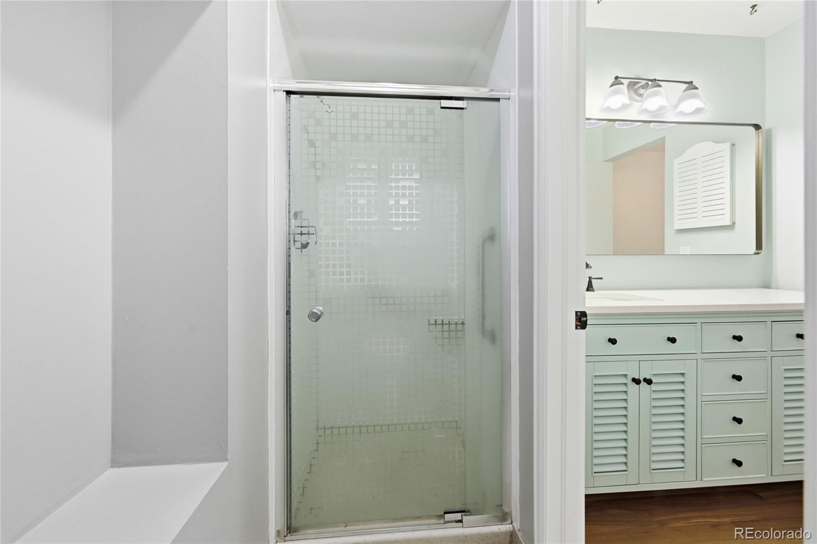 MLS Image #15 for 740 s kline way,denver, Colorado