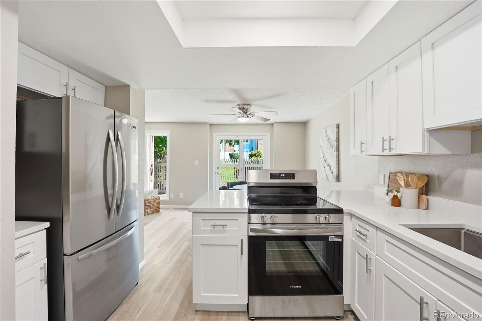 MLS Image #12 for 3085 s macon circle,aurora, Colorado