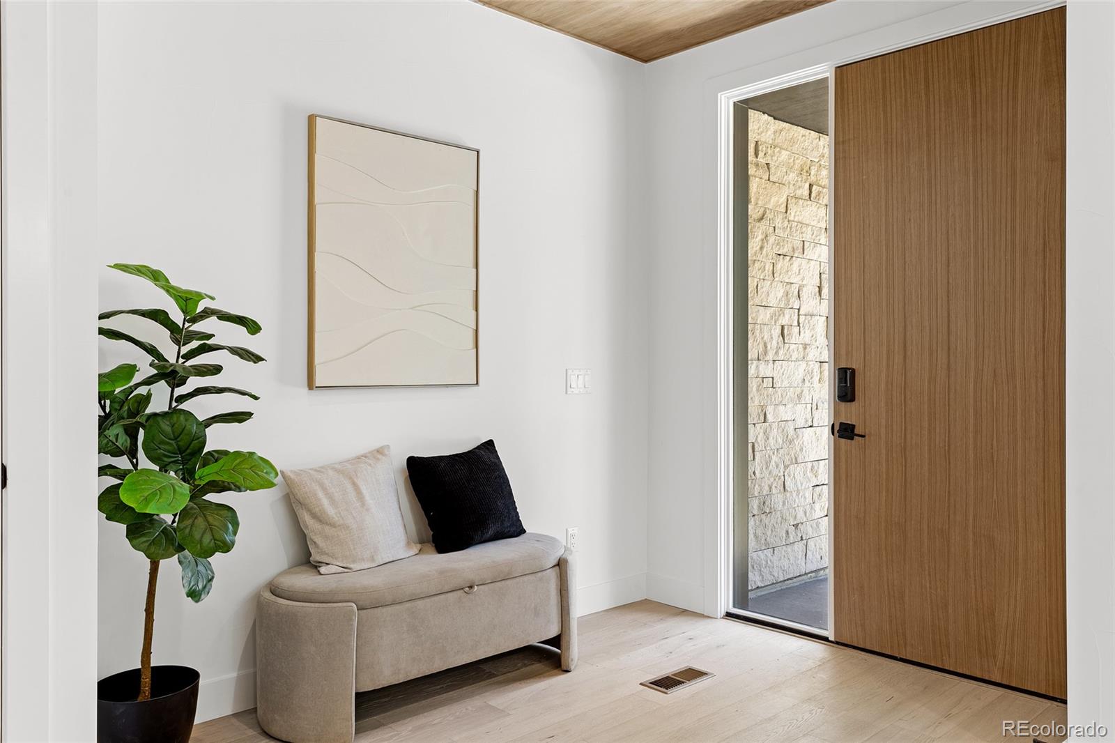MLS Image #4 for 37 s jackson street,denver, Colorado